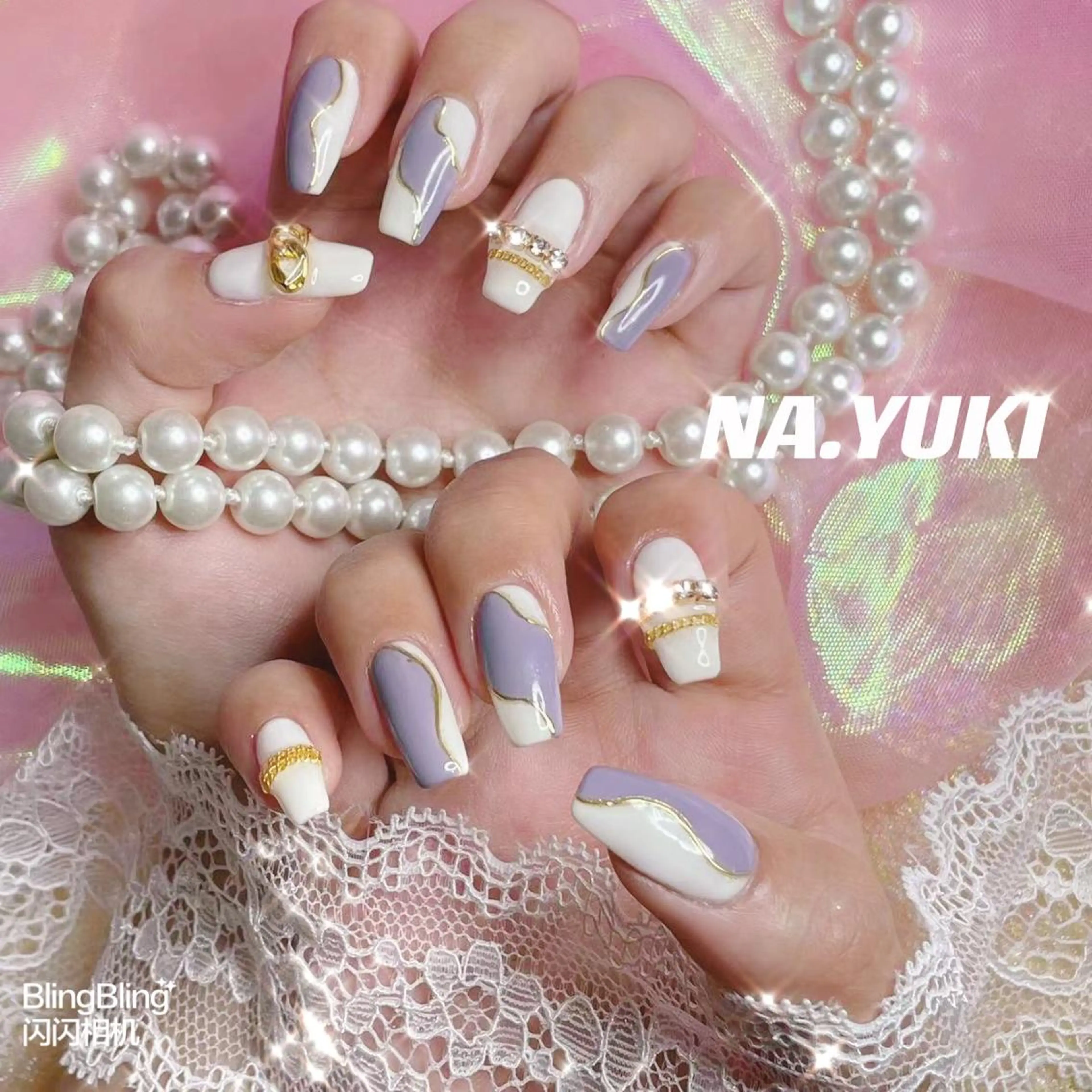 ネイル 🦋 Queenieのネイルデザイン