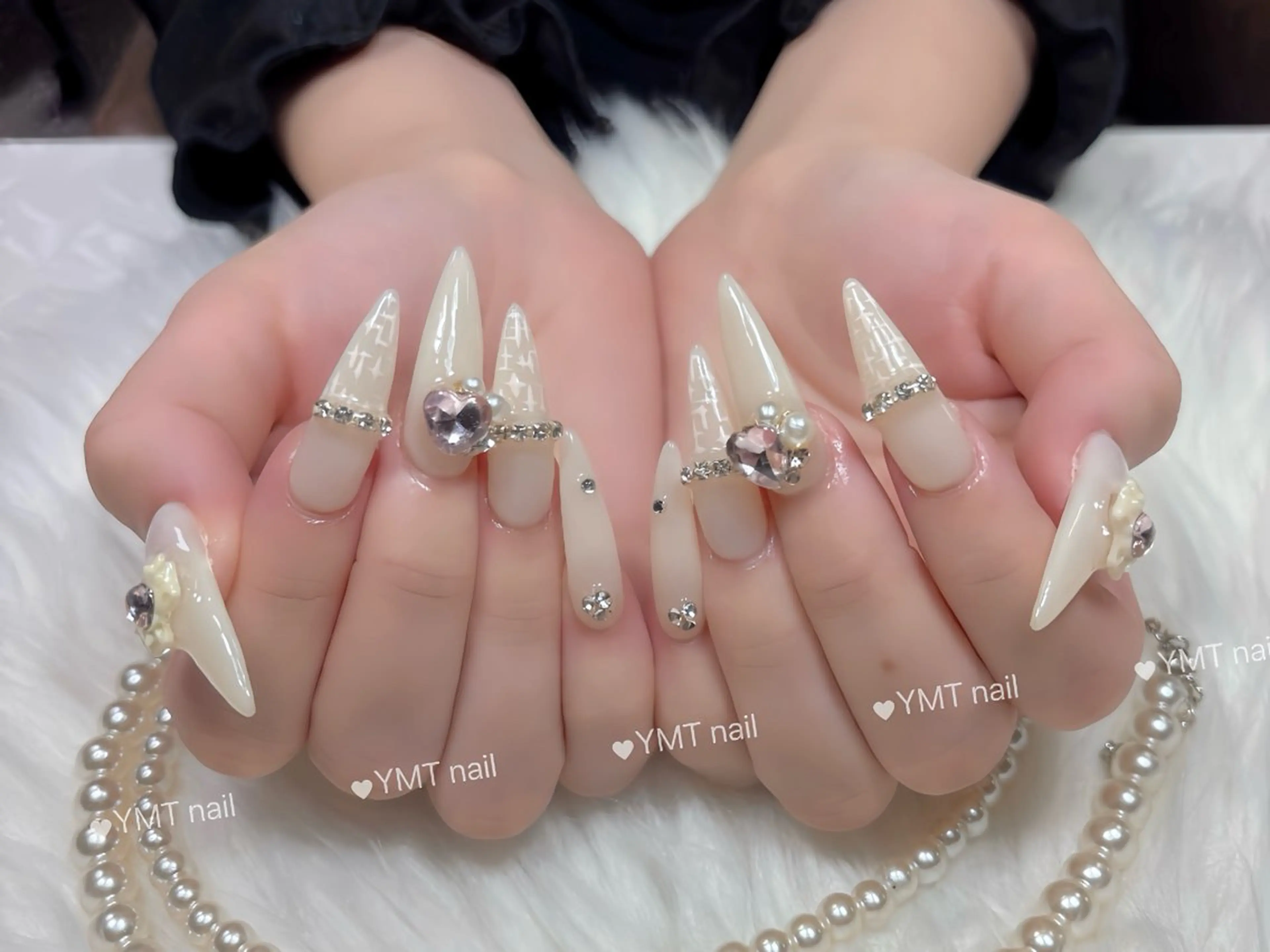 ネイル 長さ出し フットネイル ジェルネイル 韓国ネイル マグネットネイル ハンドネイル YMT． NailStudioのネイルデザイン