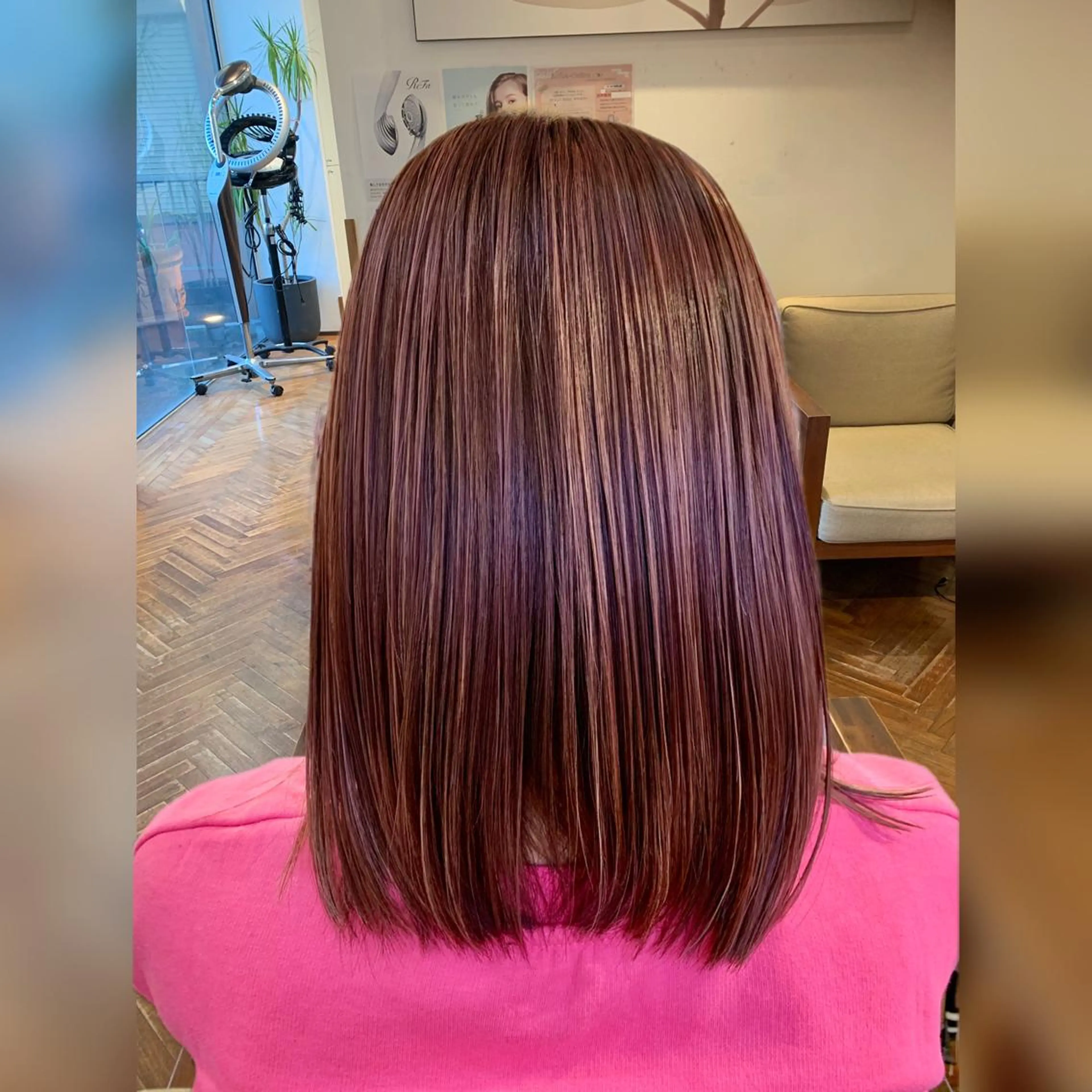 ミディアム ハイライト comfy(コンフィー)所属・秋山知穂ショート/ 縮毛矯正はお任せ🧸のヘアスタイル