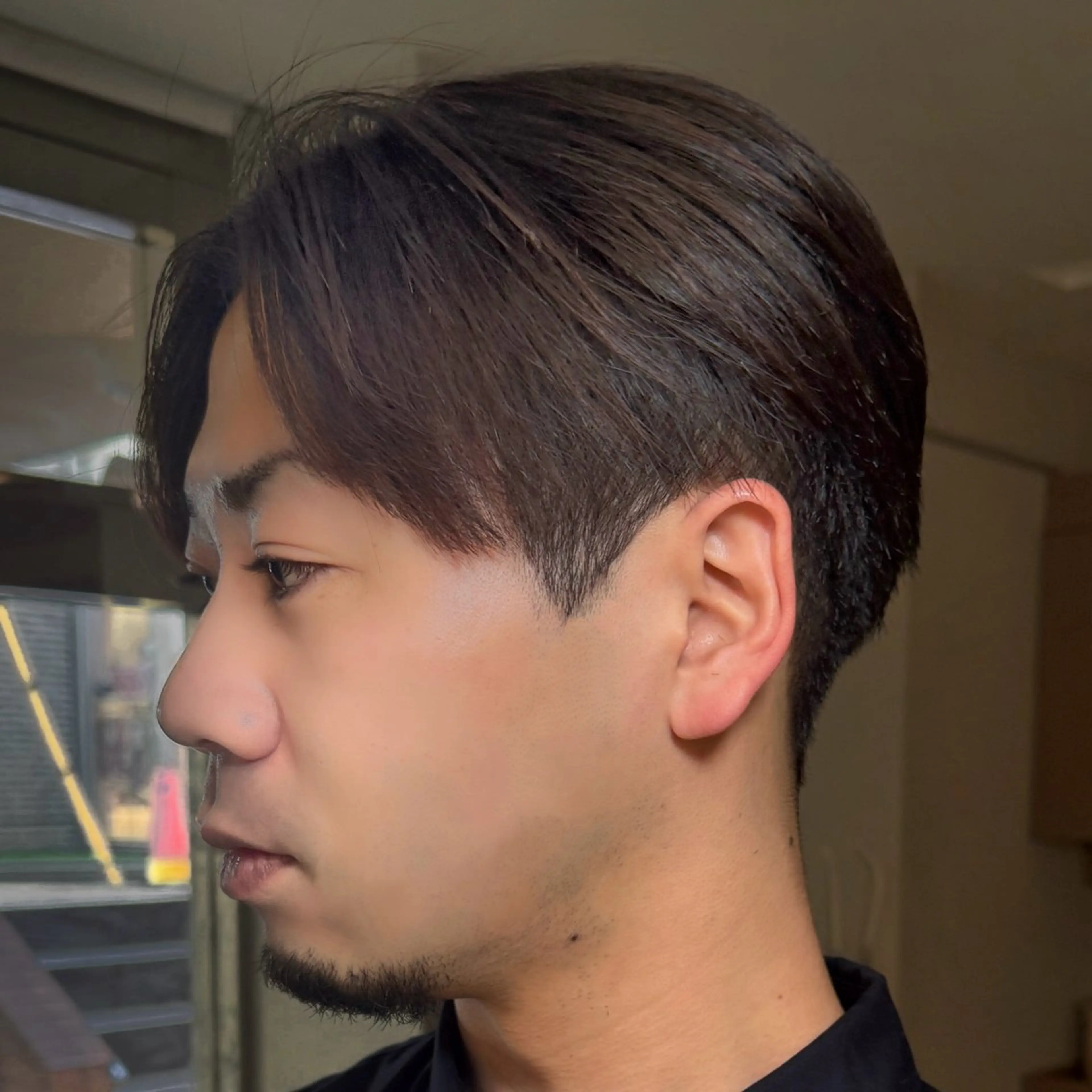 メンズ センターパート ダウンパーマ フェザーパーマ メンズ韓国風 マッシュ カット 縮毛矯正 センターパート特化/ メンズカット/ヒロキのヘアスタイル