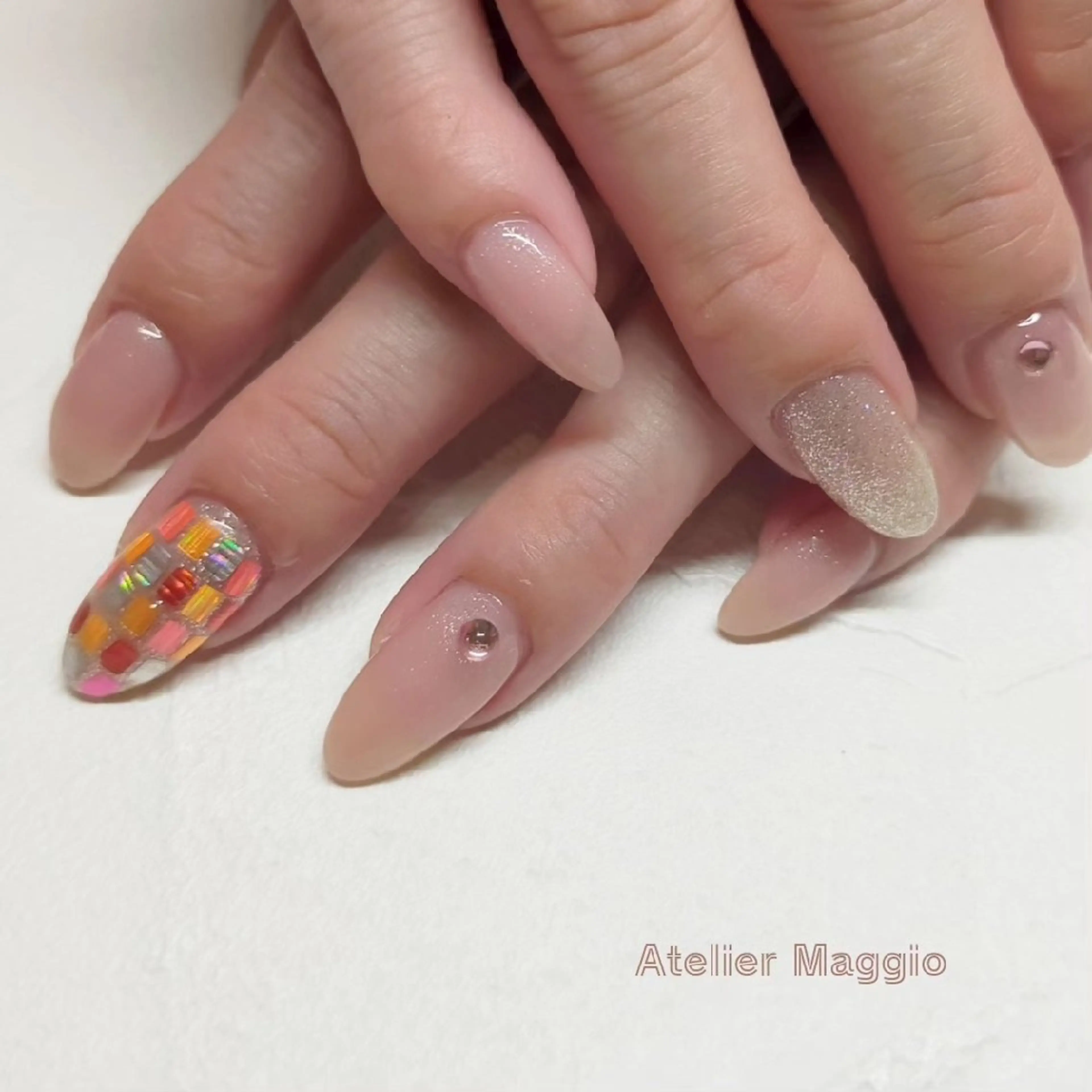 ネイル ミラーネイル ワンカラーネイル ストーンネイル アトリエマッジョ madokaのネイルデザイン