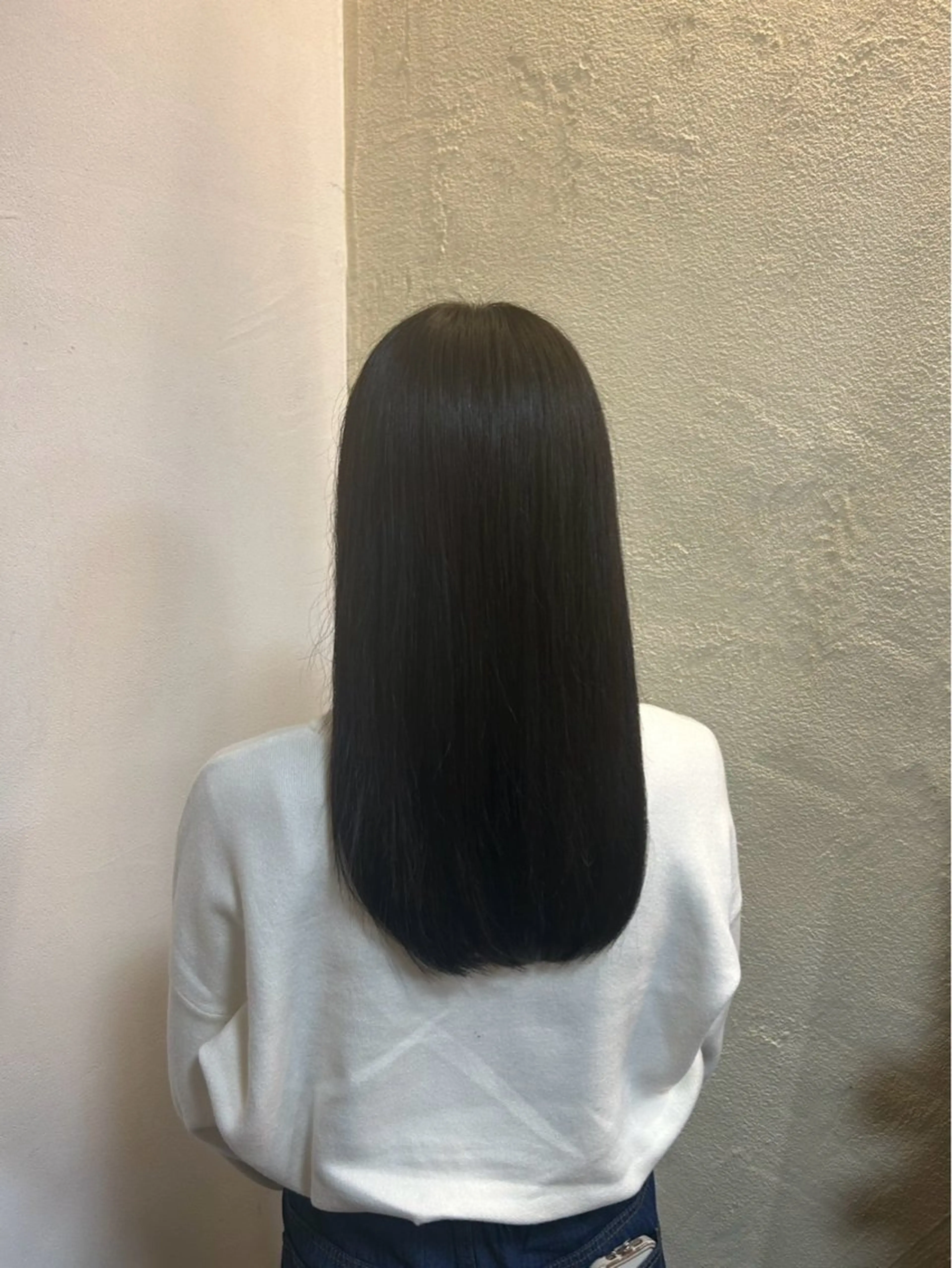 セミロング カット 大庭 萌瑚のヘアスタイル