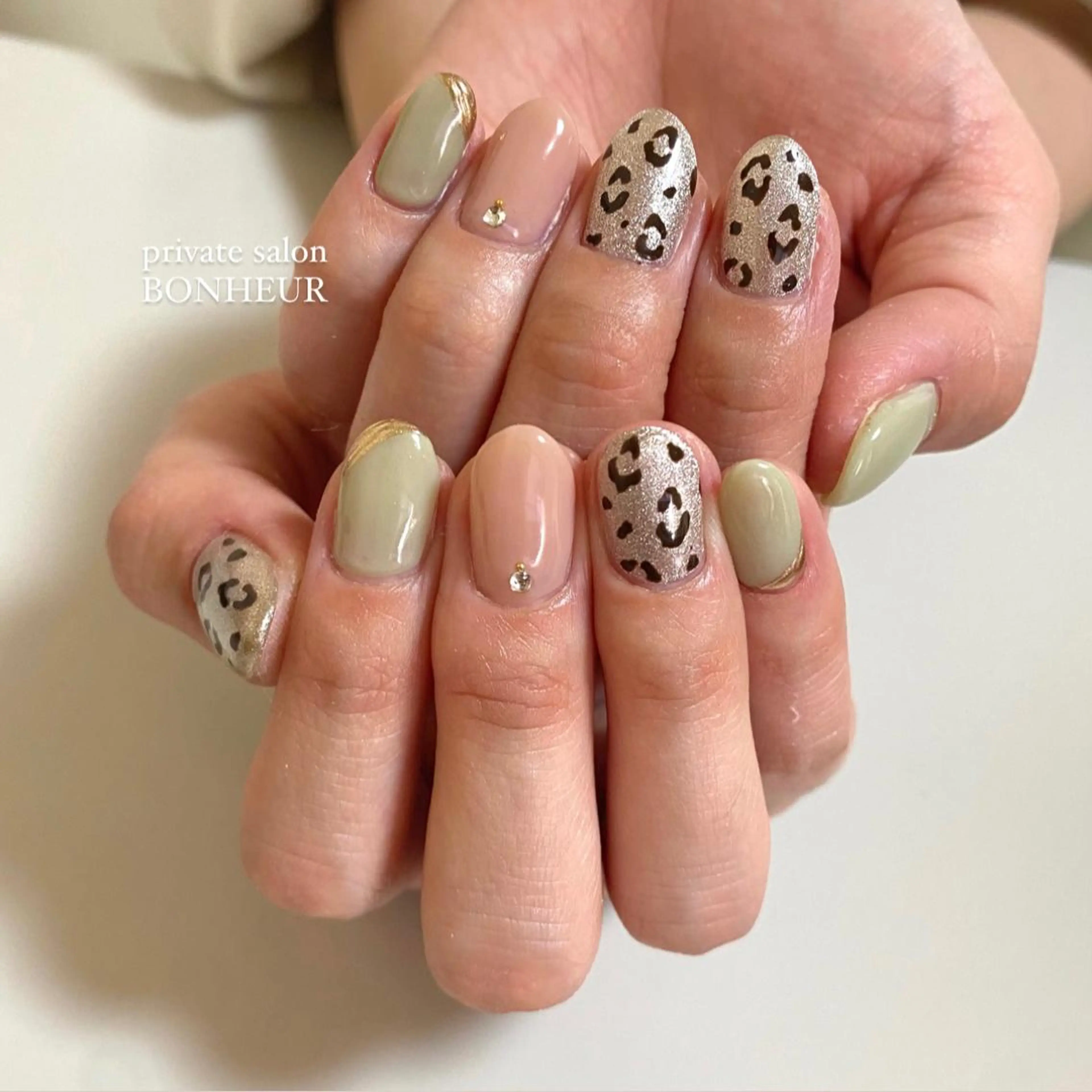 ネイル ハンドネイル BONHEUR Annaのネイルデザイン