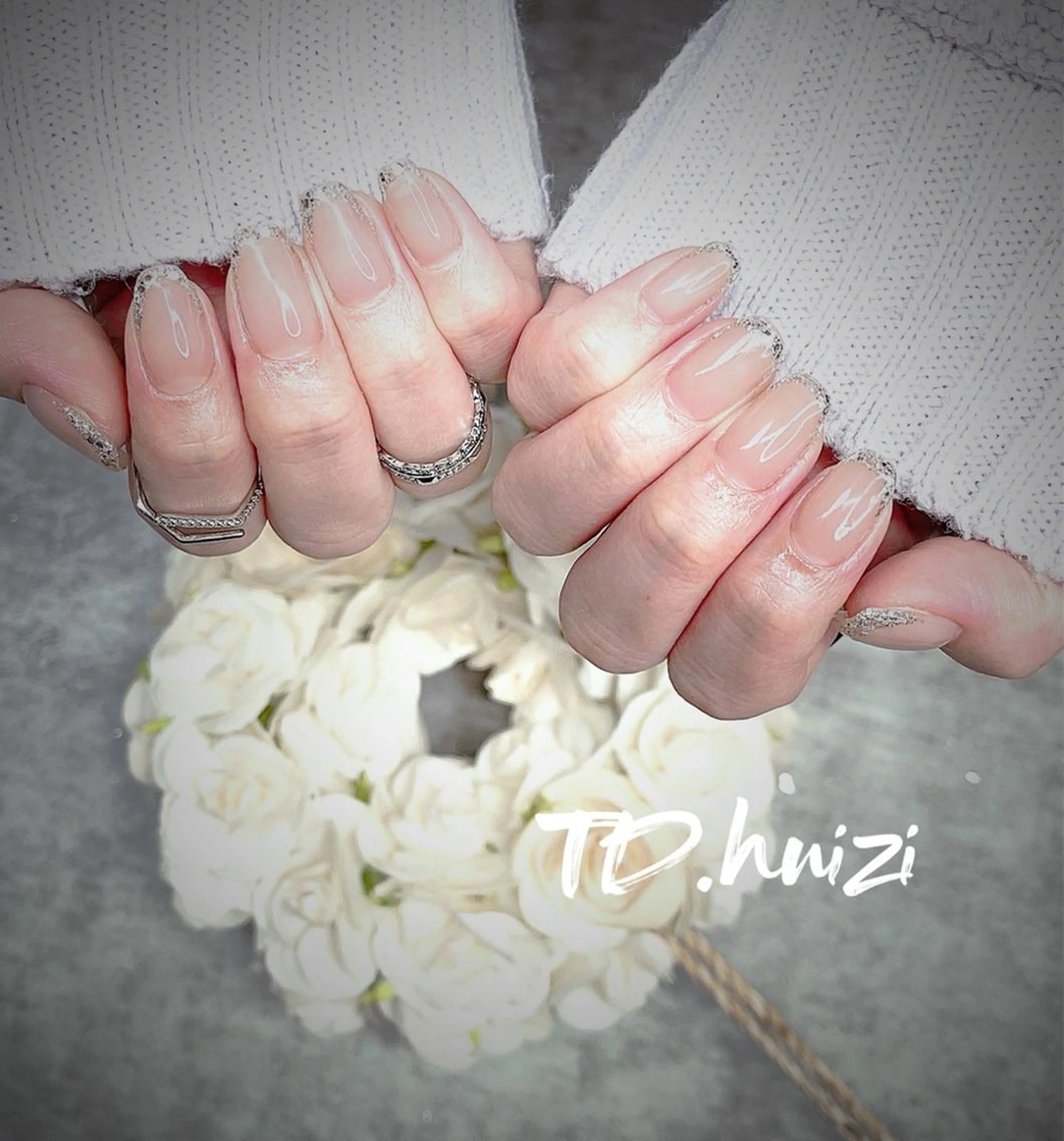 ミディアム ハンドネイル めぐみのネイルサロン スタッフ練習のネイルデザイン