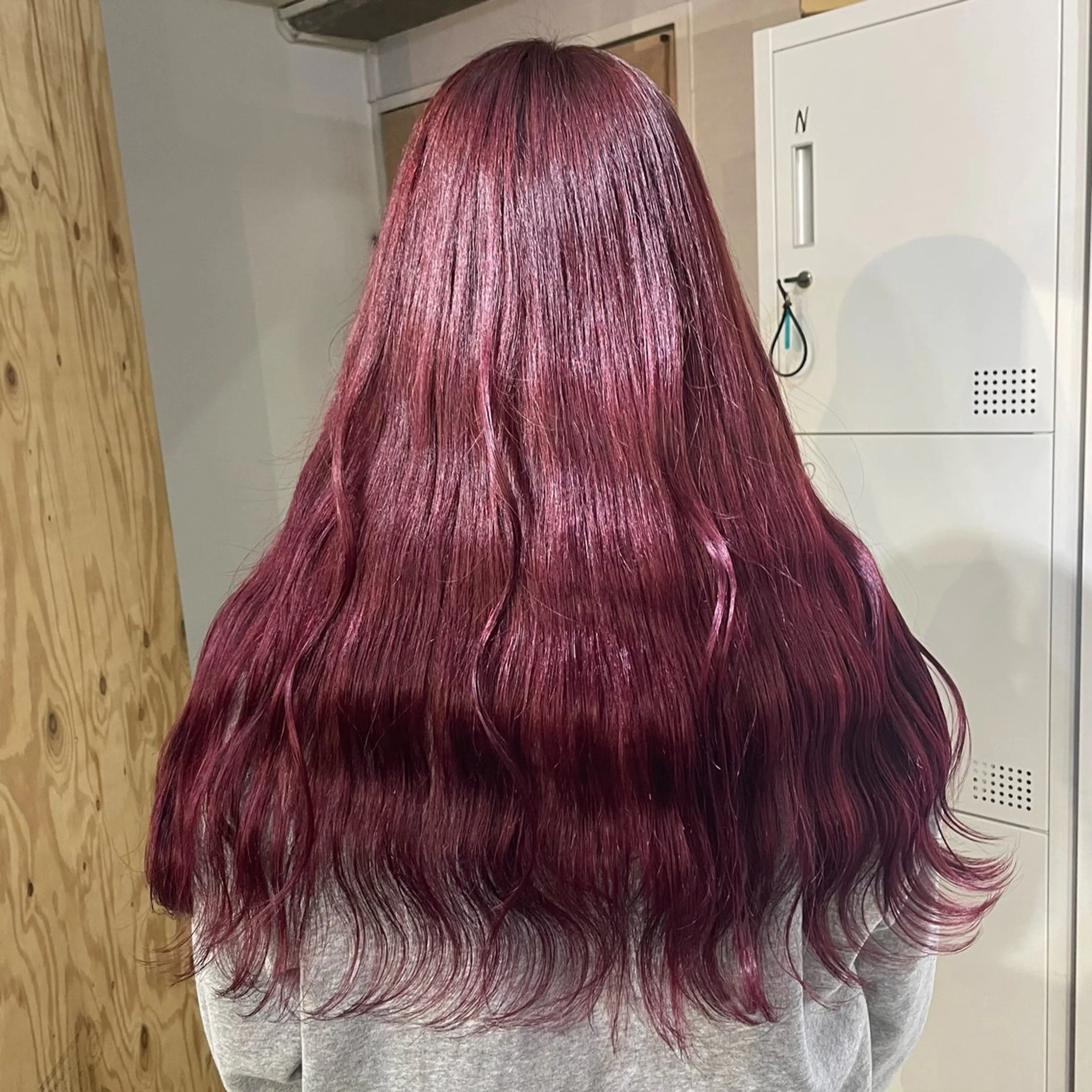 ロング ふかたさや🌟 艶感カラー🌟のヘアスタイル