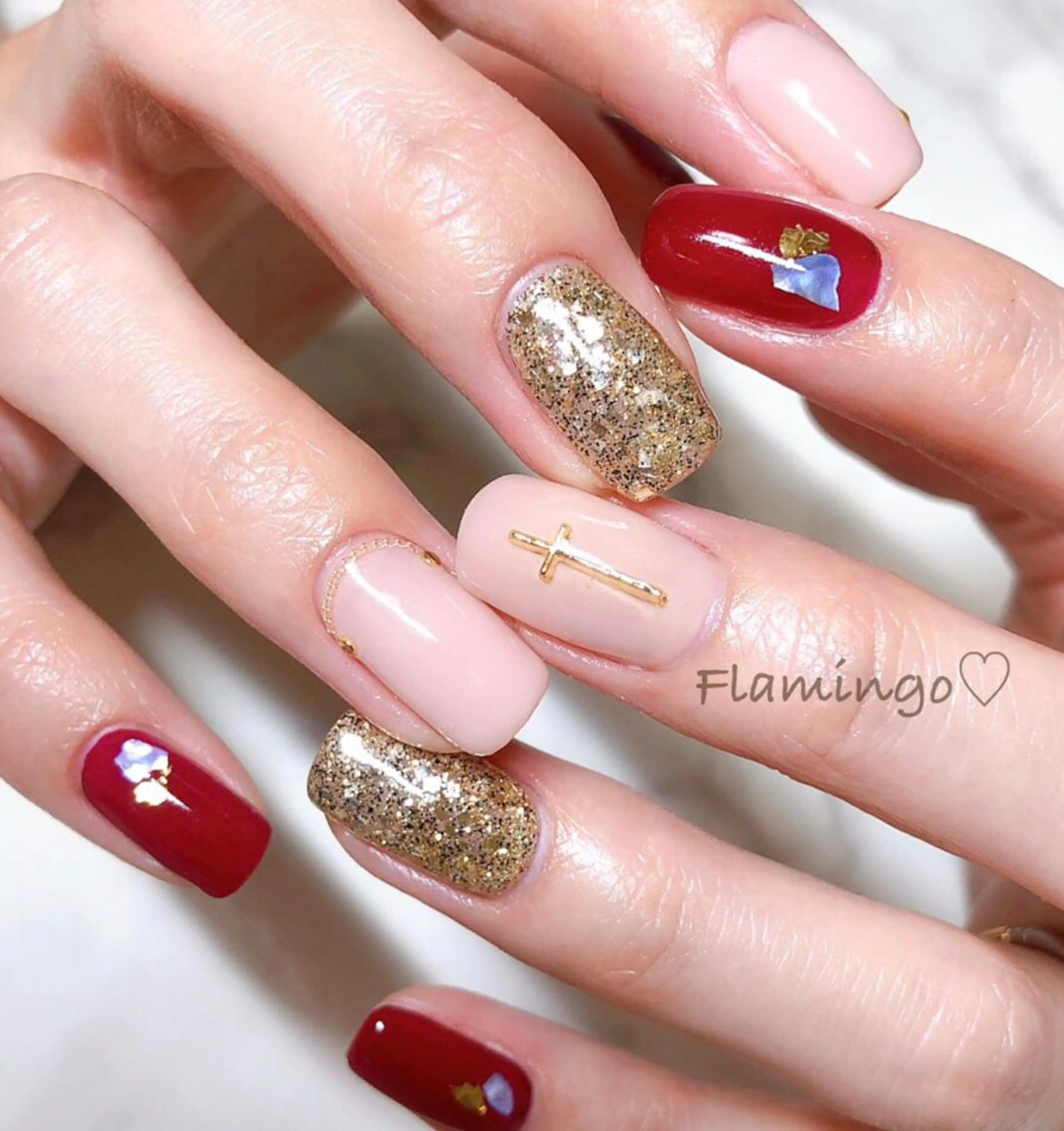 ネイル アートネイル ゴールド キラキラネイル ラメ(グリッター) ワンカラーネイル フィルイン／自爪育成 ／爪に優しい施術のネイルデザイン