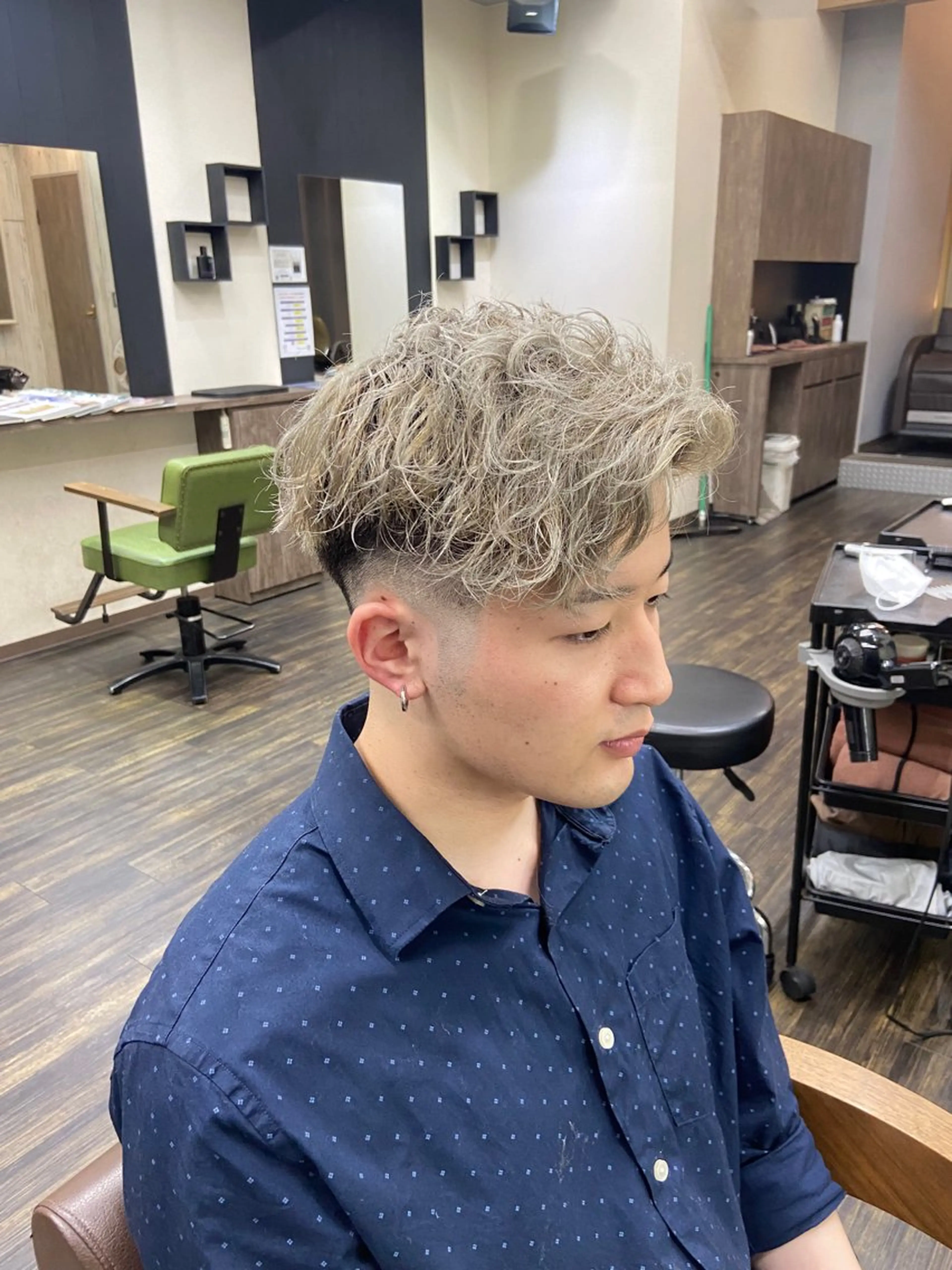 ショート カラー メンズ 仁和山 晃のヘアスタイル