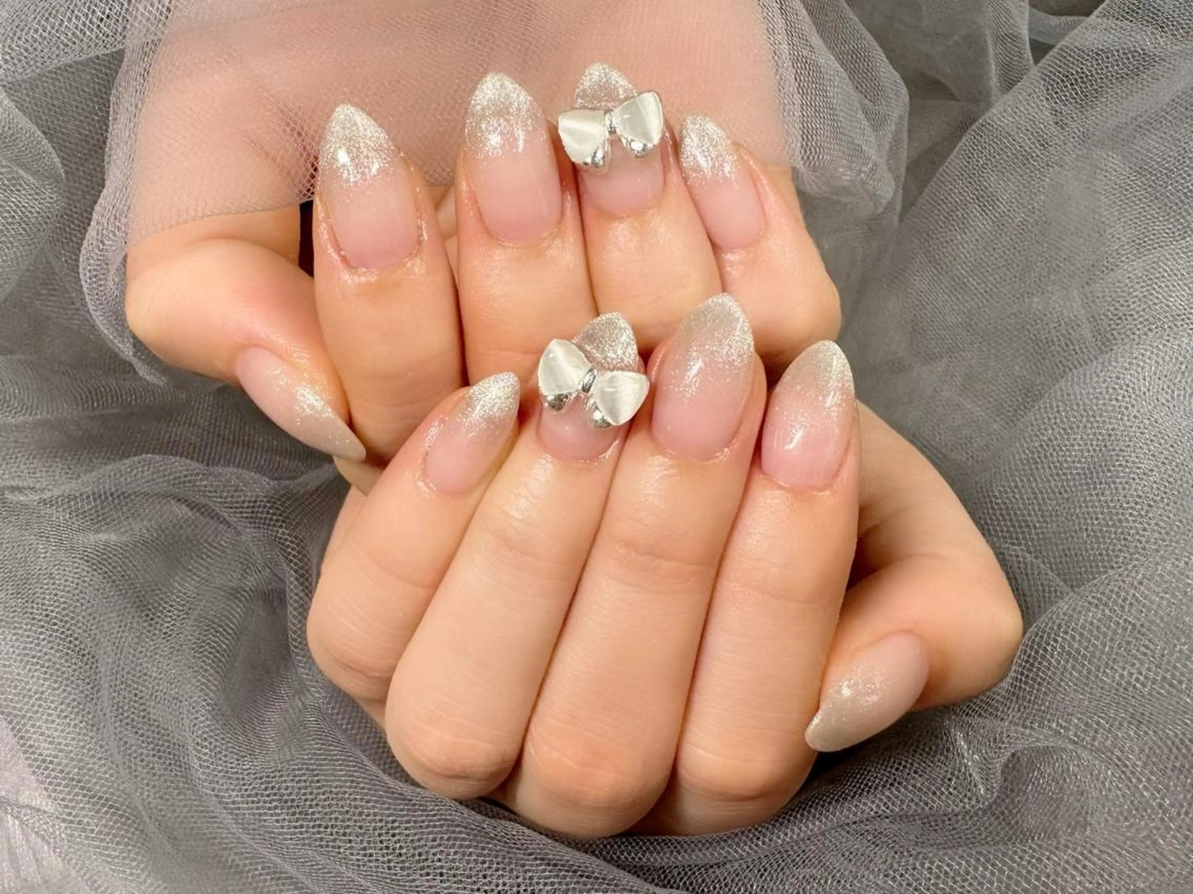 ネイル マグネットネイル リボン ハンドネイル Nail Salon KURELLYのネイルデザイン