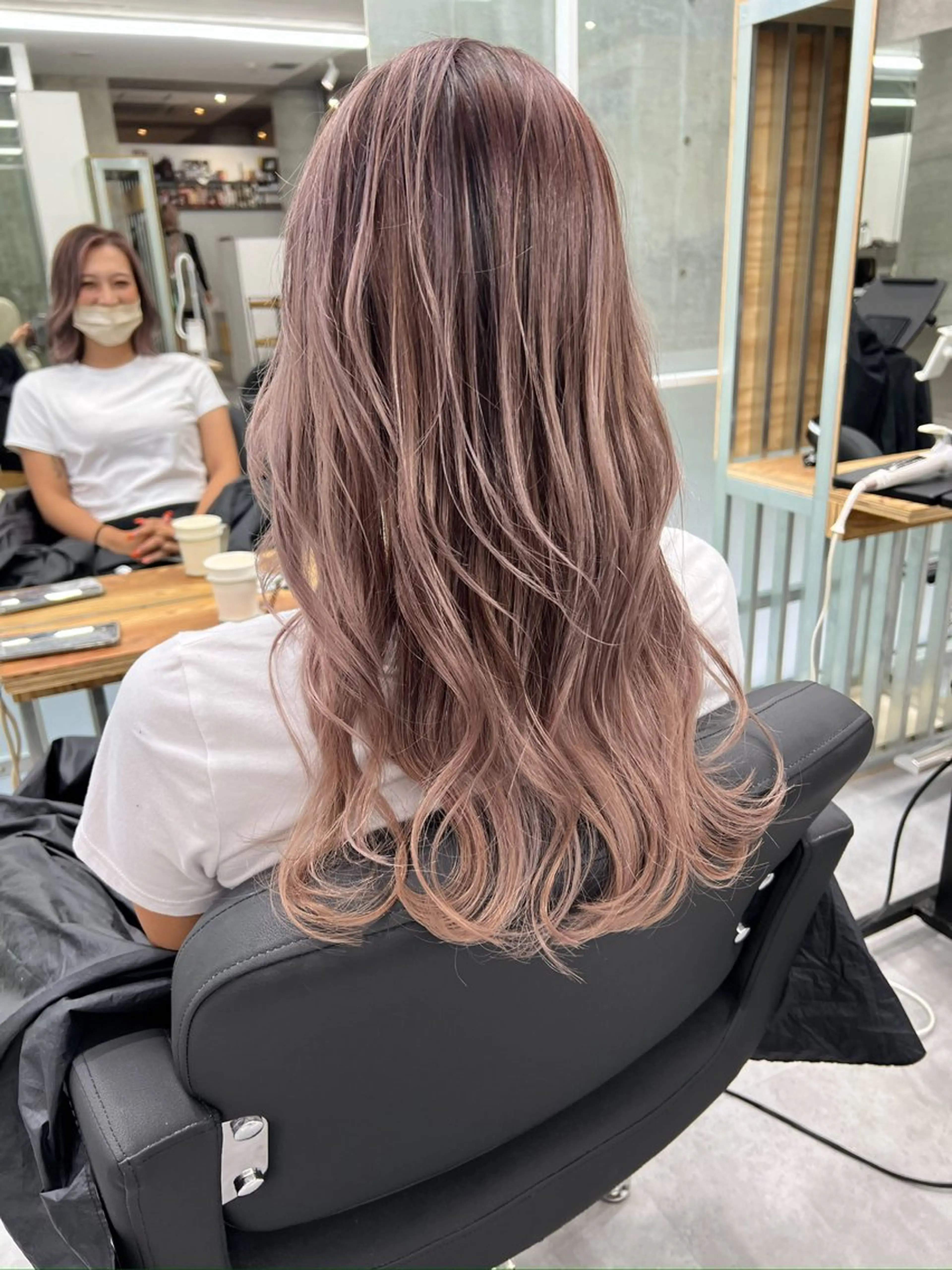 ロング カラー バレイヤージュ レイヤーカット ヘアカラー トリートメント welring hair salonのヘアスタイル