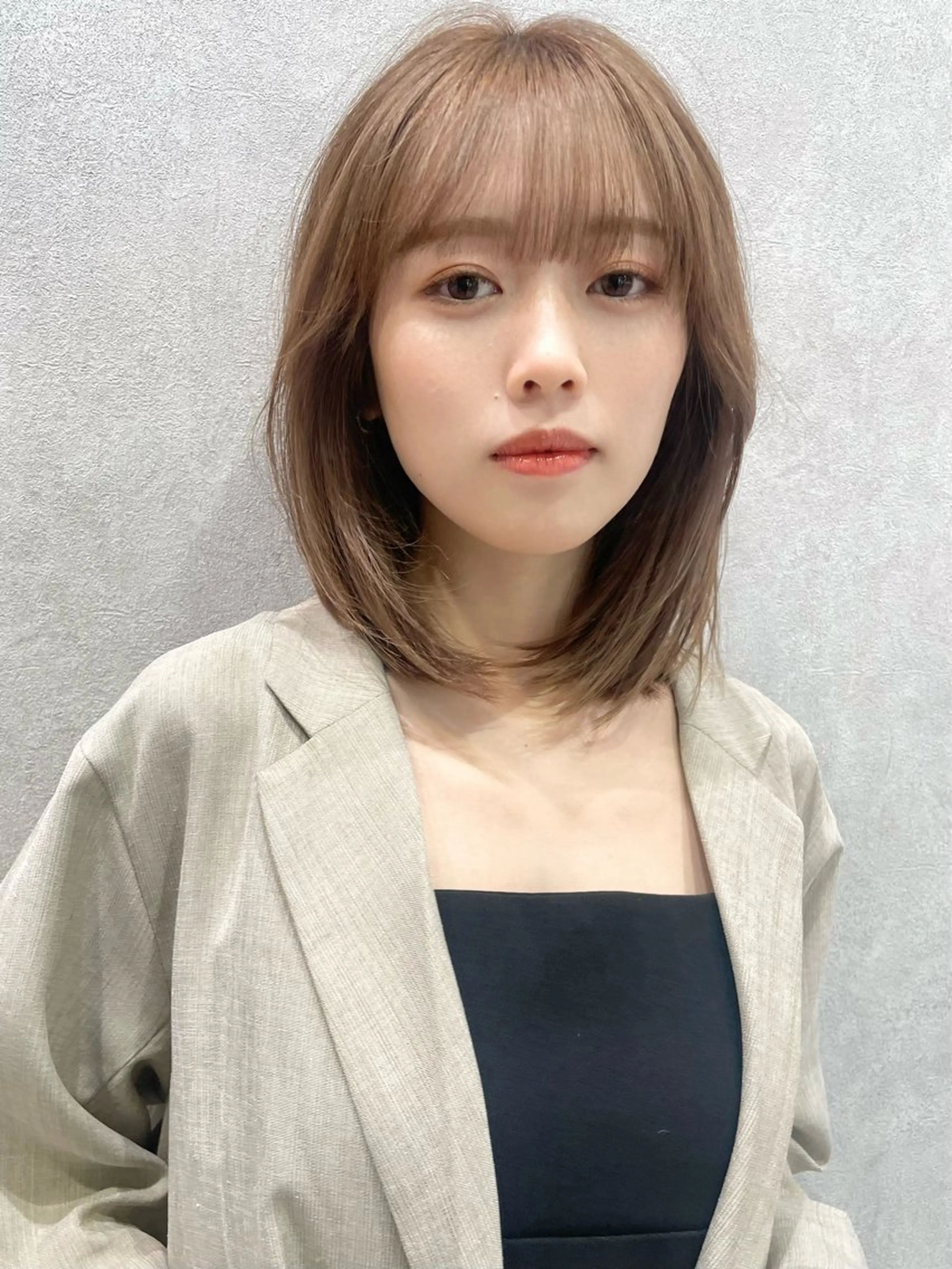 ミディアム 三鷹で1番ショート ボブをカットする新谷のヘアスタイル