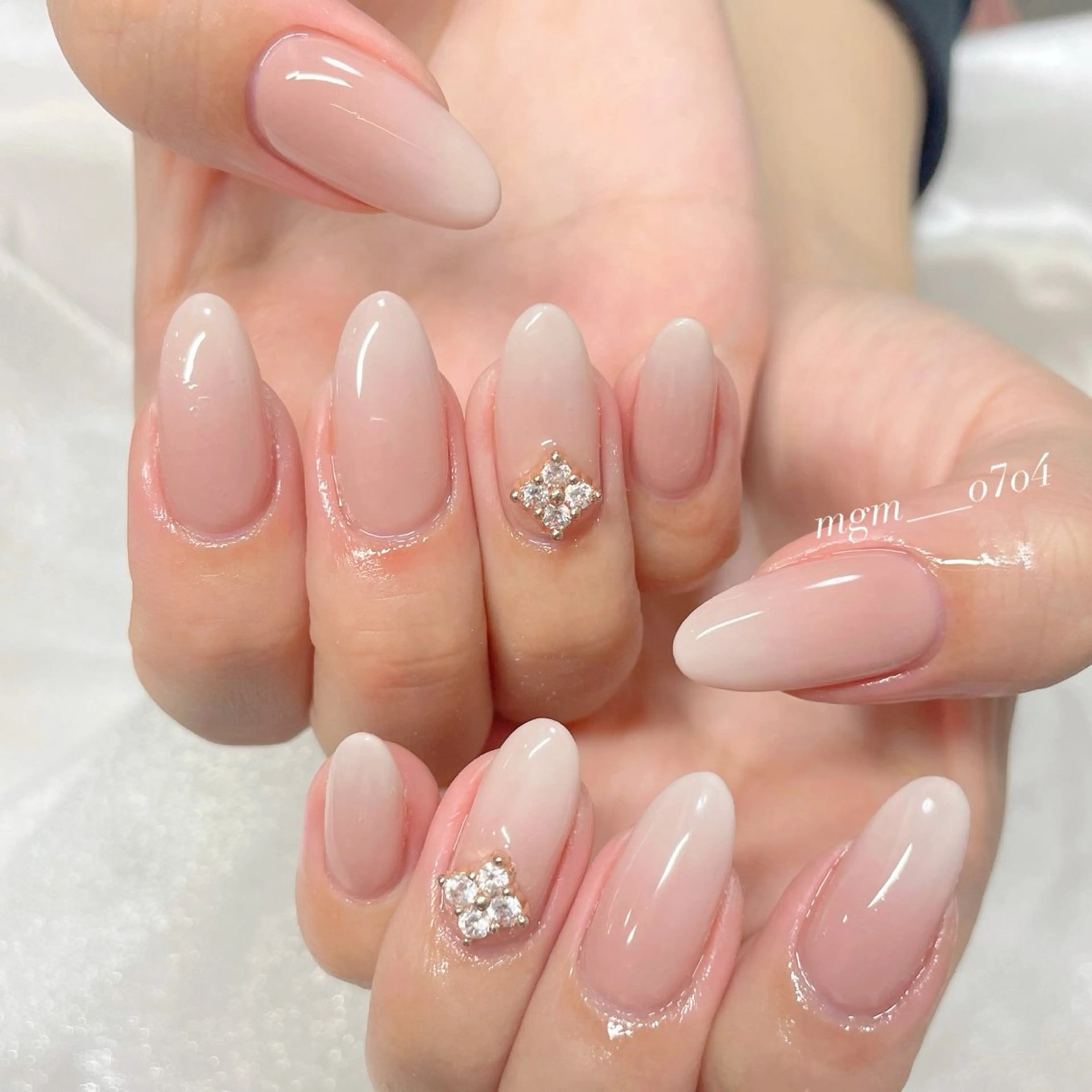 ネイル MoON...❤︎ MeGuのネイルデザイン