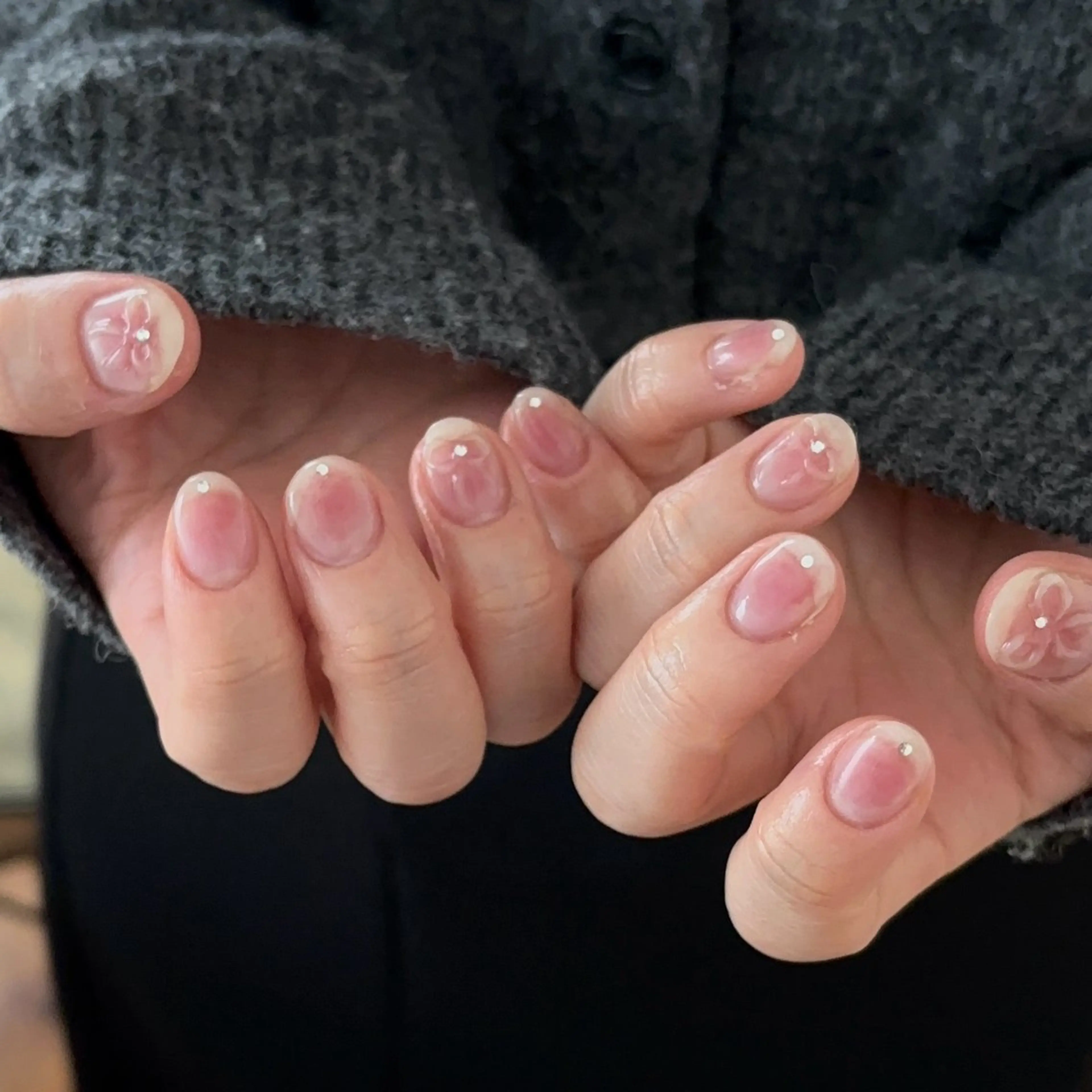 ネイル フレンチネイル キラキラネイル 韓国ネイル ミラーネイル ニュアンスネイル private salon zzz…のネイルデザイン