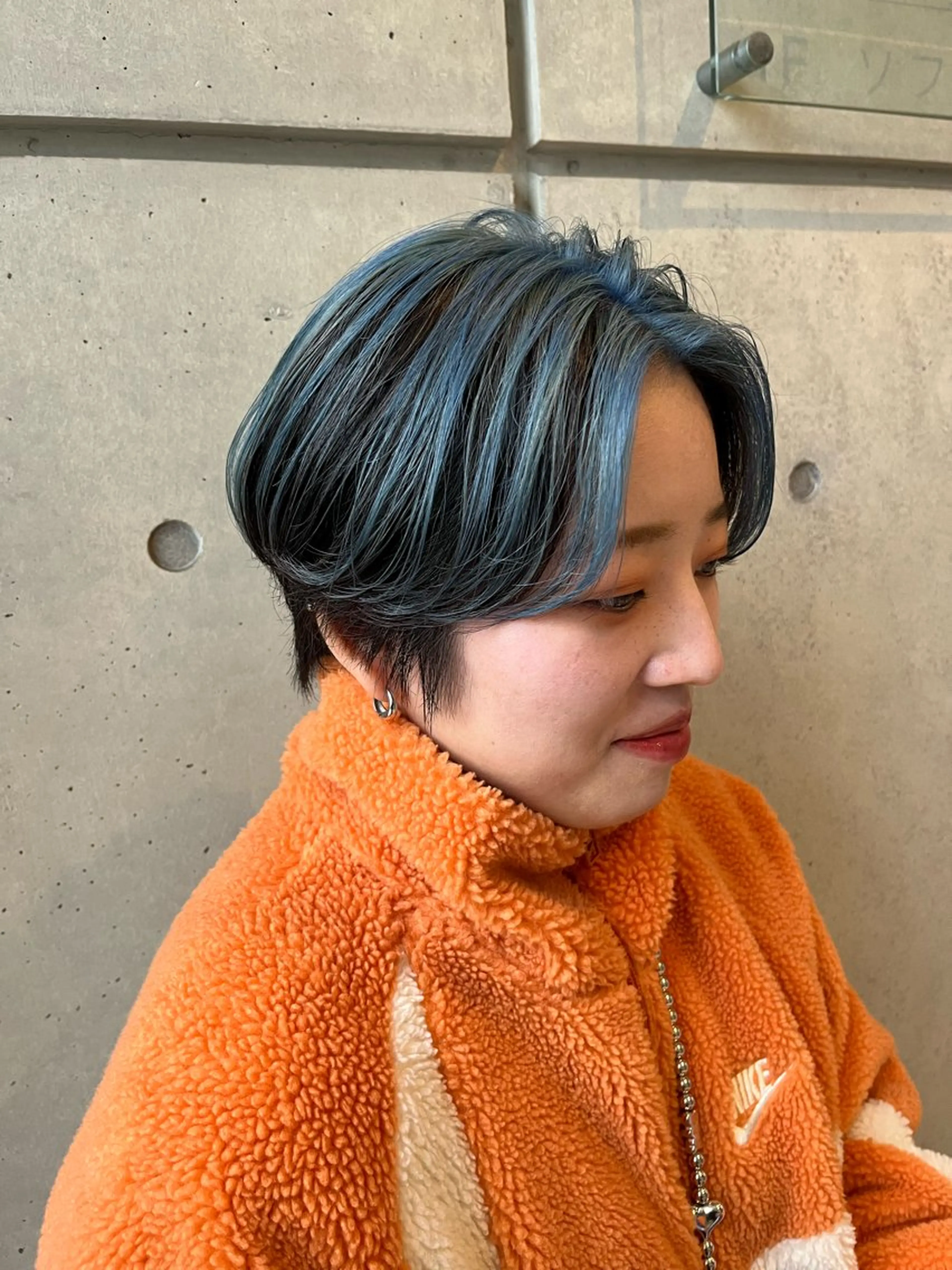 ショート カラー ブルーカラー デザインカラー 透明感カラー人気 ナンバーワンMIYUのヘアスタイル