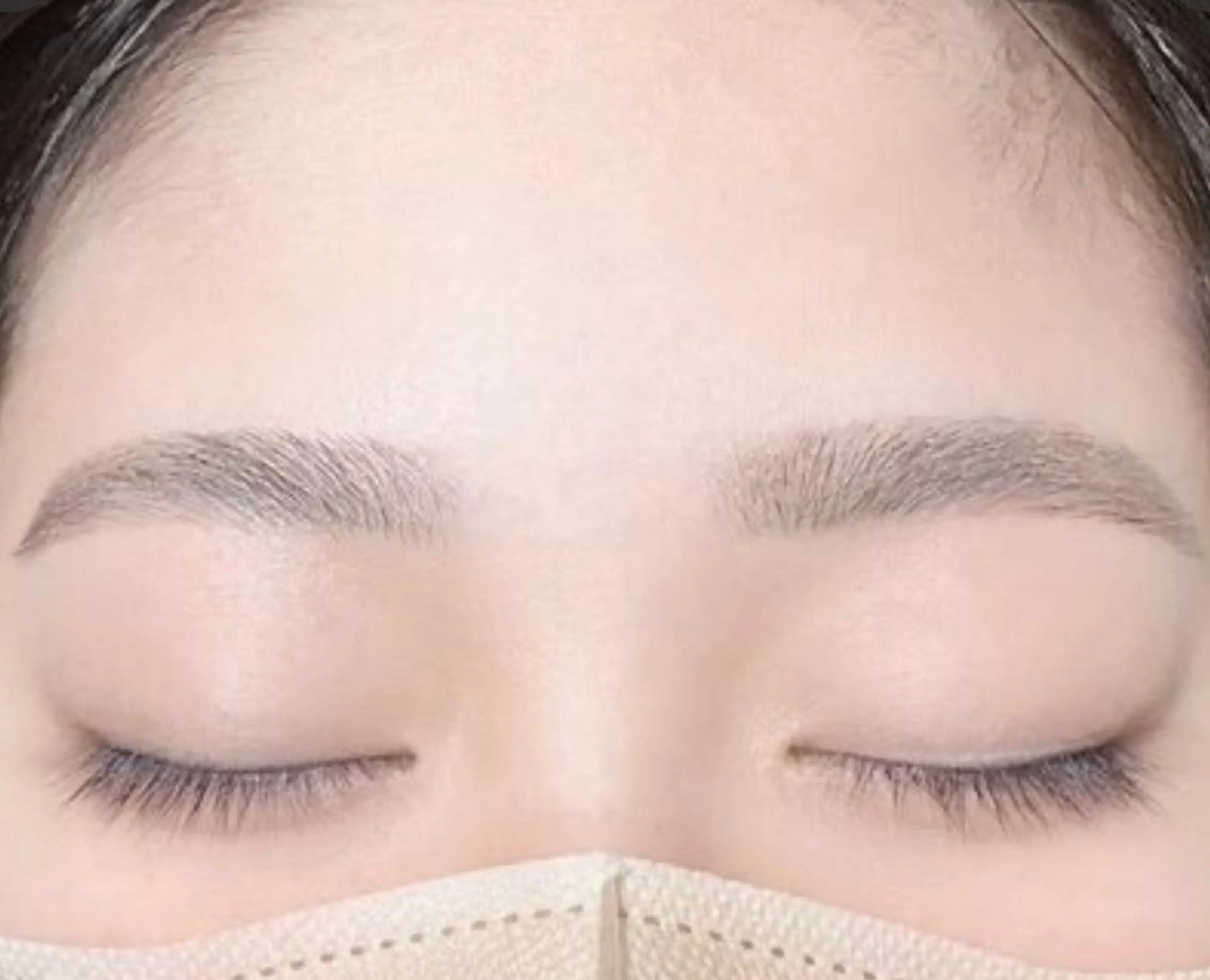 アイブロウ 眉毛ワックス脱毛 ワックス脱毛 眉カット 目彩🌺 伊藤菜々美のマツエク・マツパデザイン