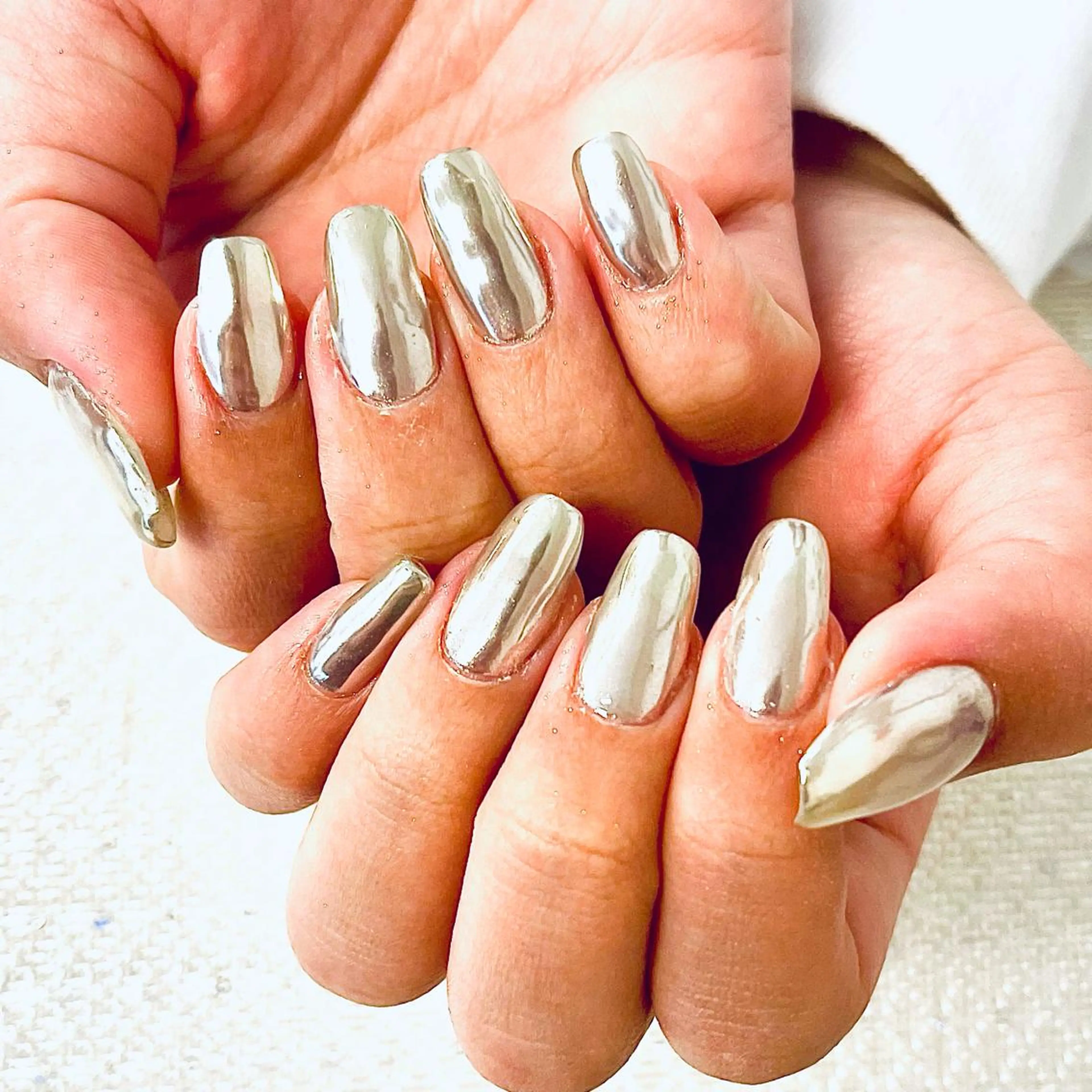 ネイル ミラーネイル 🤎🧸 Aya 🧸🤎のネイルデザイン