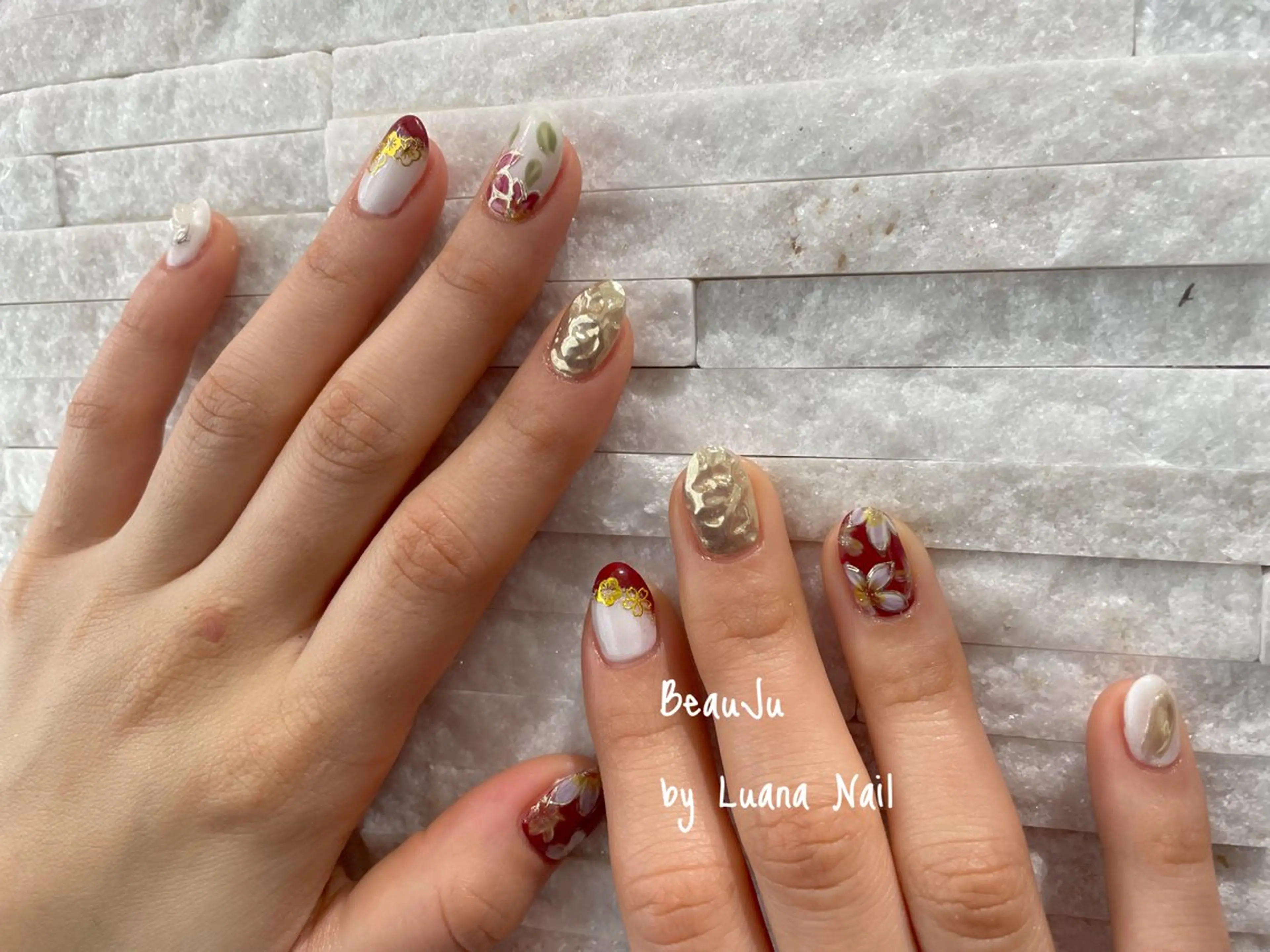 ネイル ミラーネイル ハンドネイル BeauJu by Luana Nailのネイルデザイン