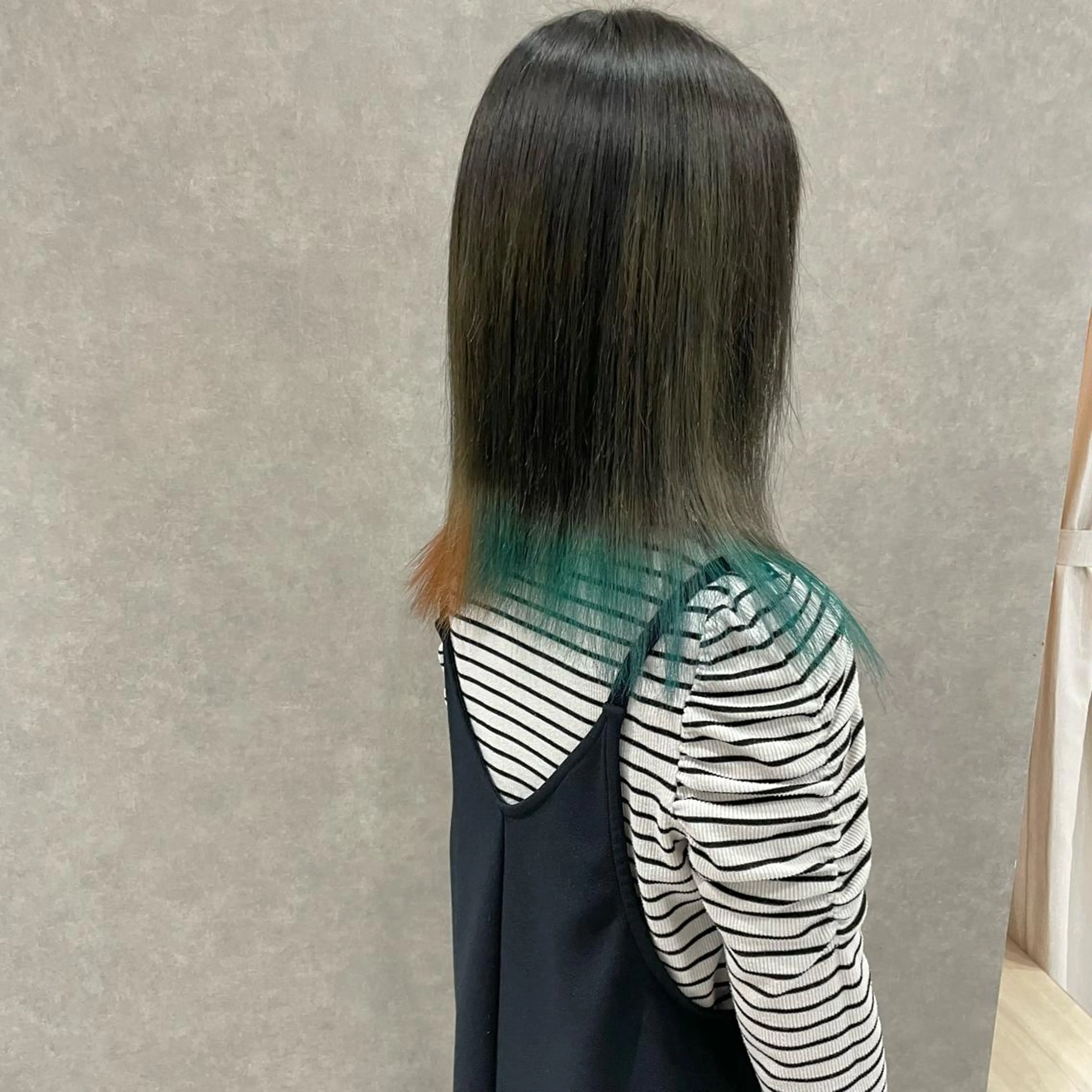 ミディアム カラー はちすか るかのヘアスタイル