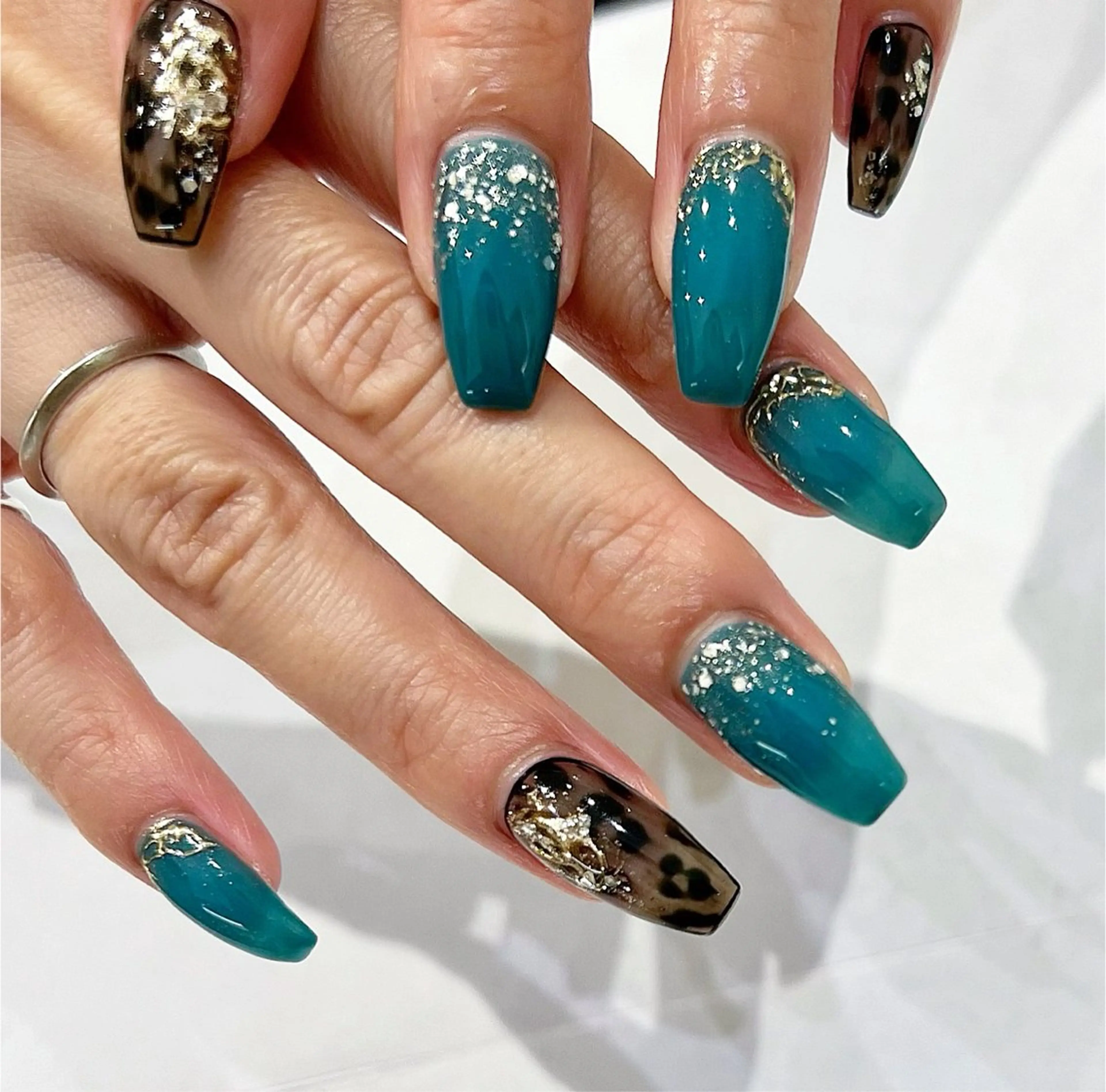 ネイル ニュアンスネイル ハンドネイル salon de Cheliのネイルデザイン