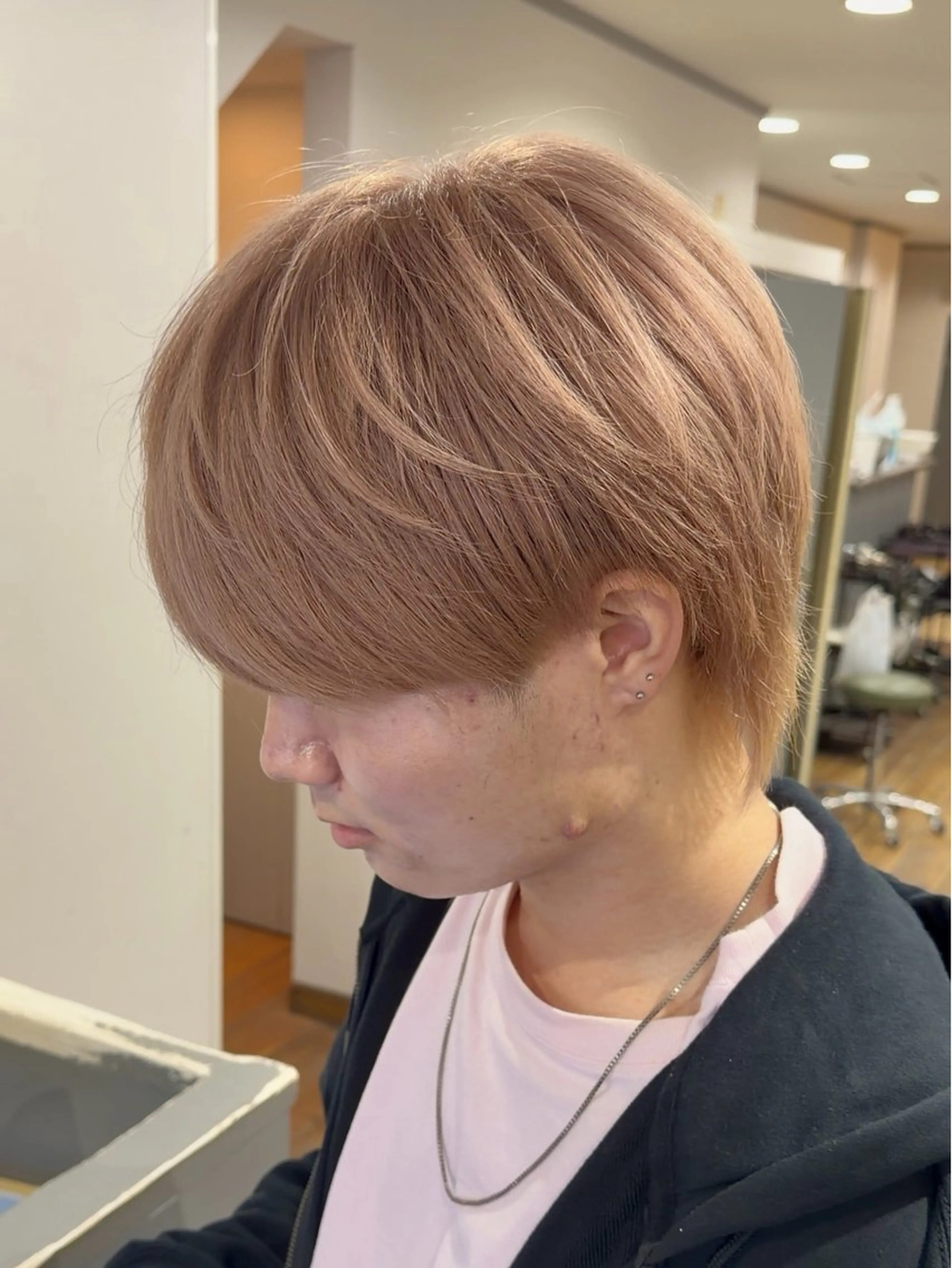 ショート カット ヘアカラー トリートメント _WHITE並木店所属・_WHITE並木店 喜多村天斗のヘアスタイル