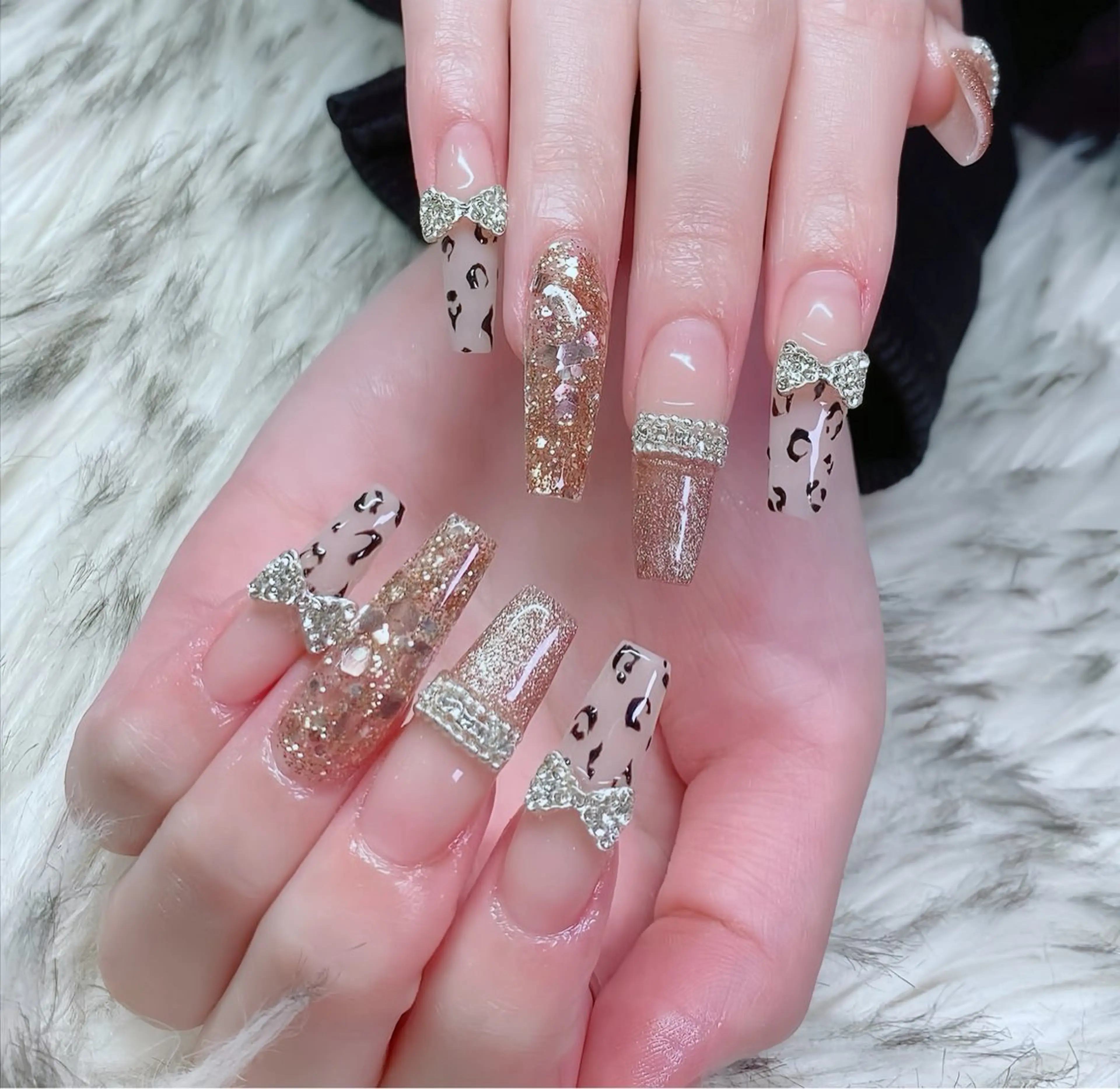 ネイル べっ甲ネイル チークネイル フラッシュネイル フラワーネイル フットネイル ハンドネイル Rin Nail Shinokuboのネイルデザイン