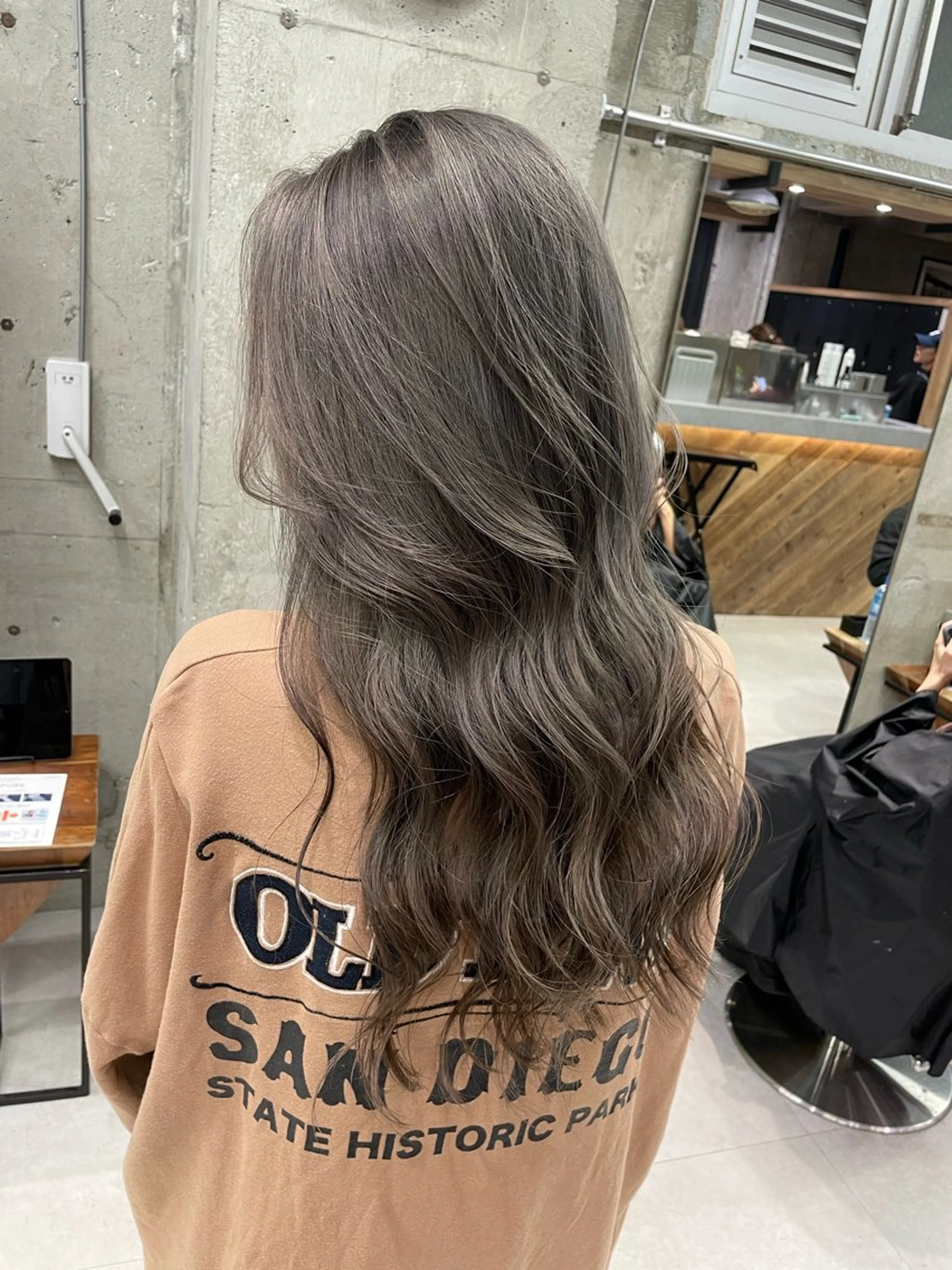 ロング 🫧ハイライトカラー 🫧 𝓜𝓘𝓤のヘアスタイル