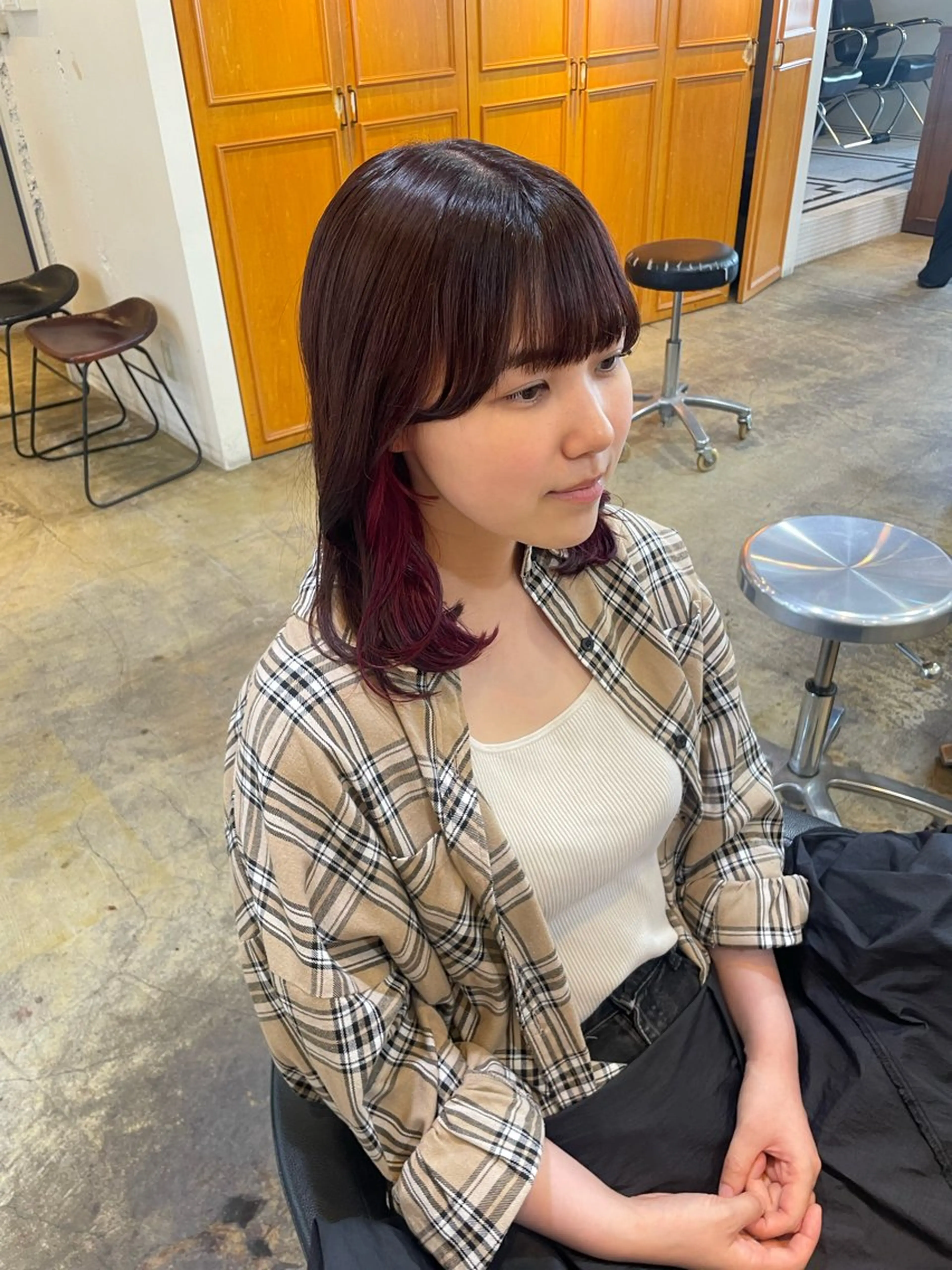 ミディアム カラー レッドカラー ヘアカラー トリートメント MIOベージュカラー 柔らかいカラーのヘアスタイル