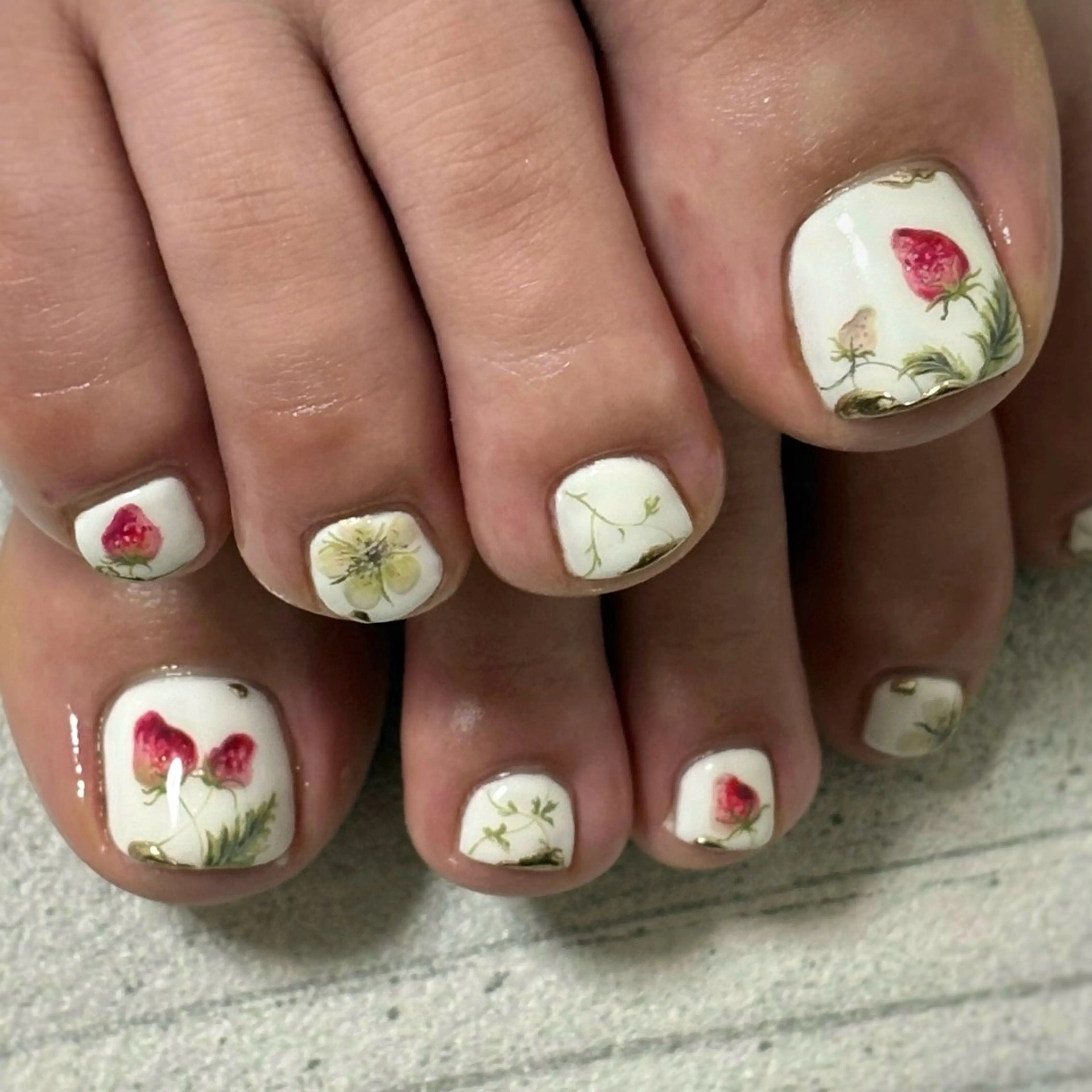 ネイル フットネイル FIORITURA Maikoのネイルデザイン