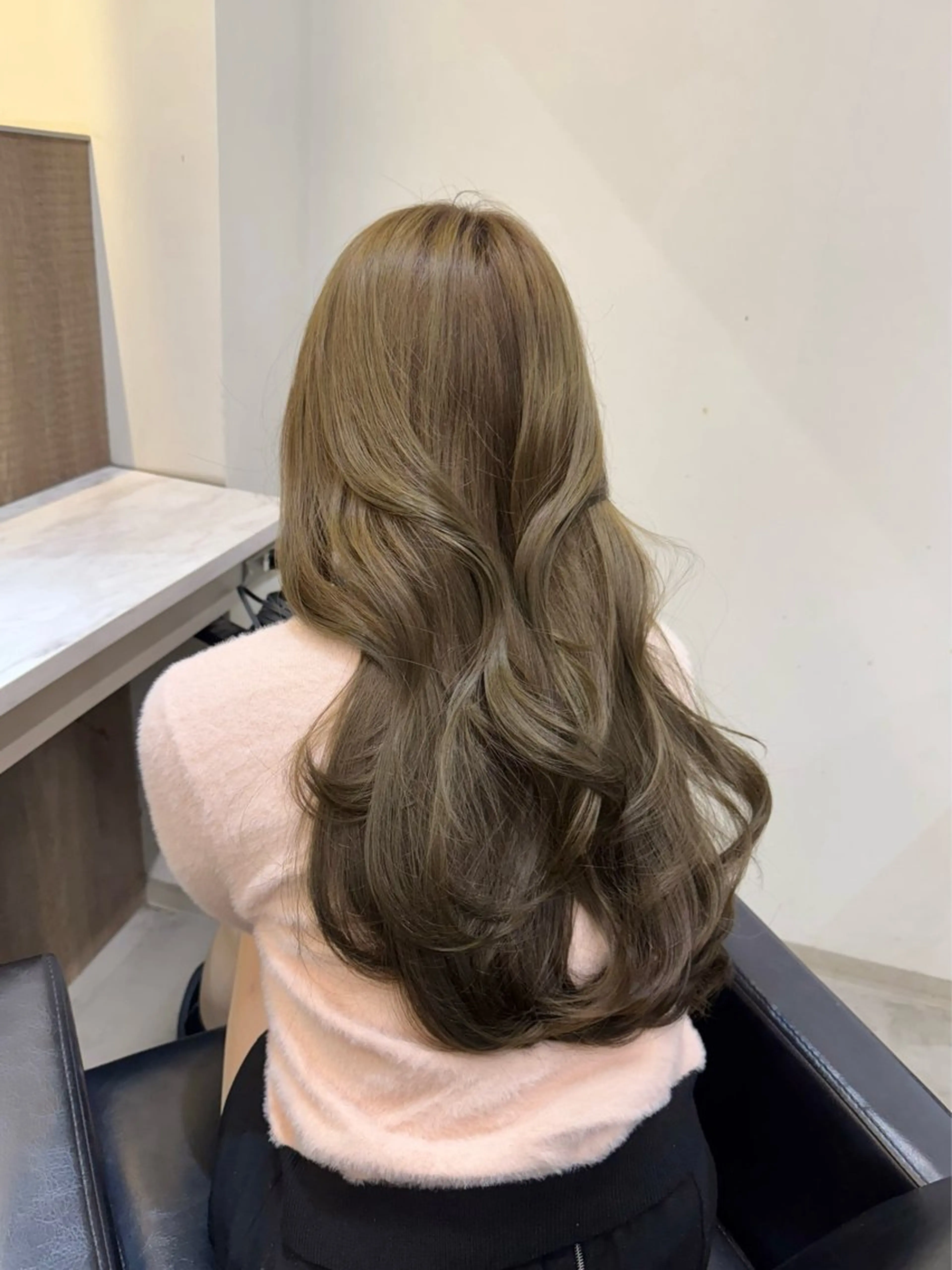 ロング カラー ヘアカラー 韓国ヘア🇰🇷 YUKINAのヘアスタイル