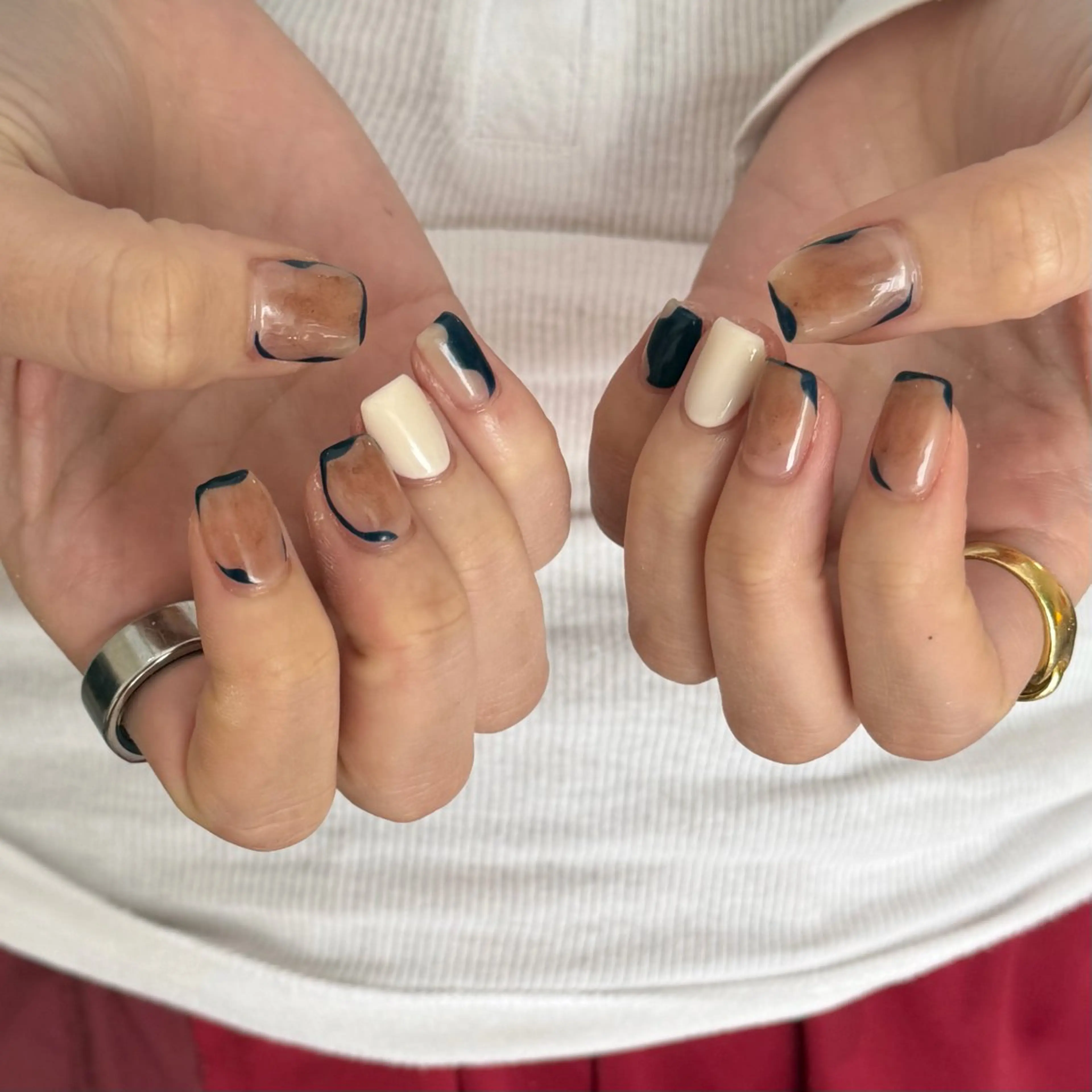 ネイル ジェルネイル ネイビー ニュアンスネイル ハンドネイル Nail mood デザイン持ち込みokのネイルデザイン