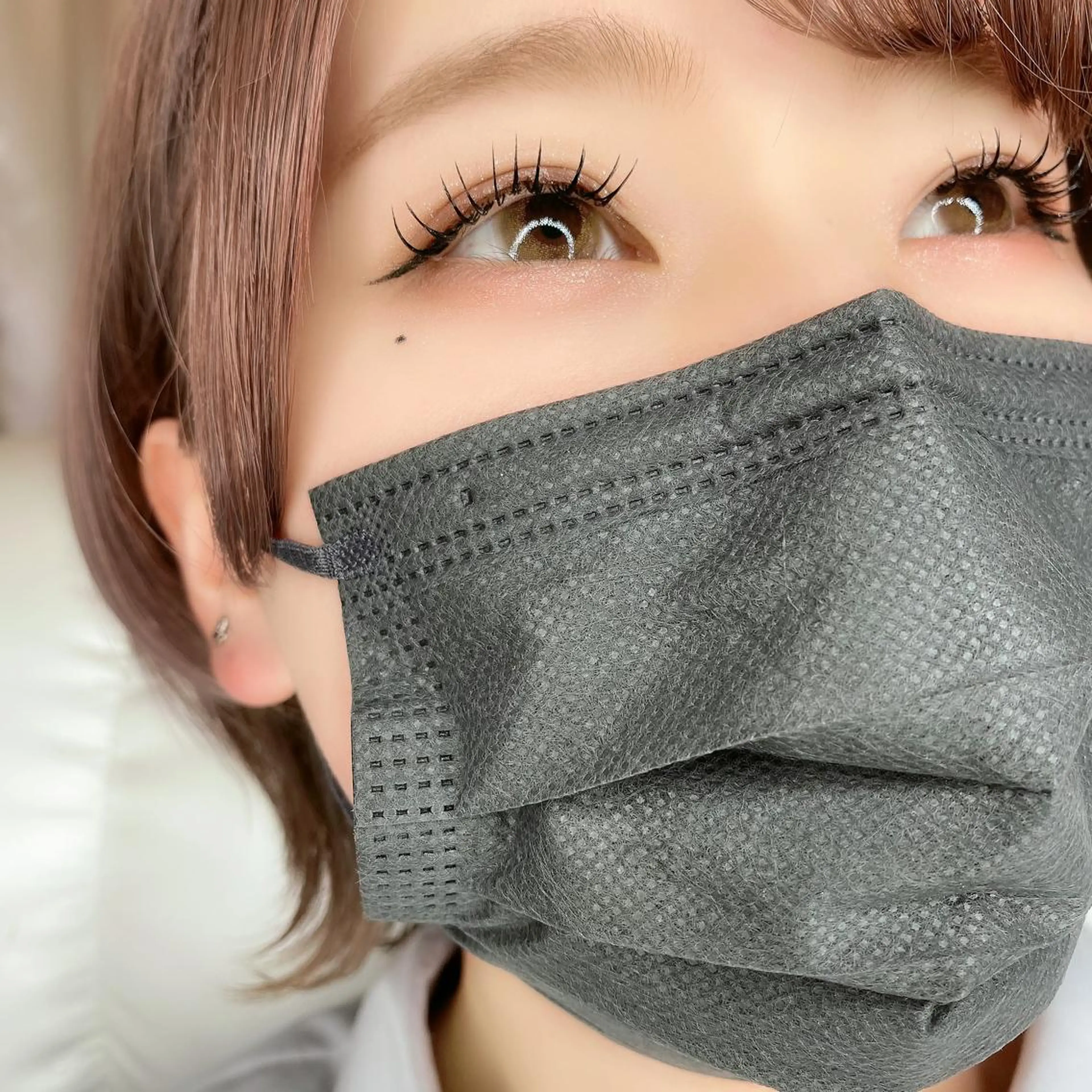 マツエク・マツパ 束感まつ毛 フラットラッシュ 韓国風マツエク パリジェンヌラッシュリフト ボリュームラッシュ 肌に馴染むハイトーン /ミルクティーカラーのヘアスタイル