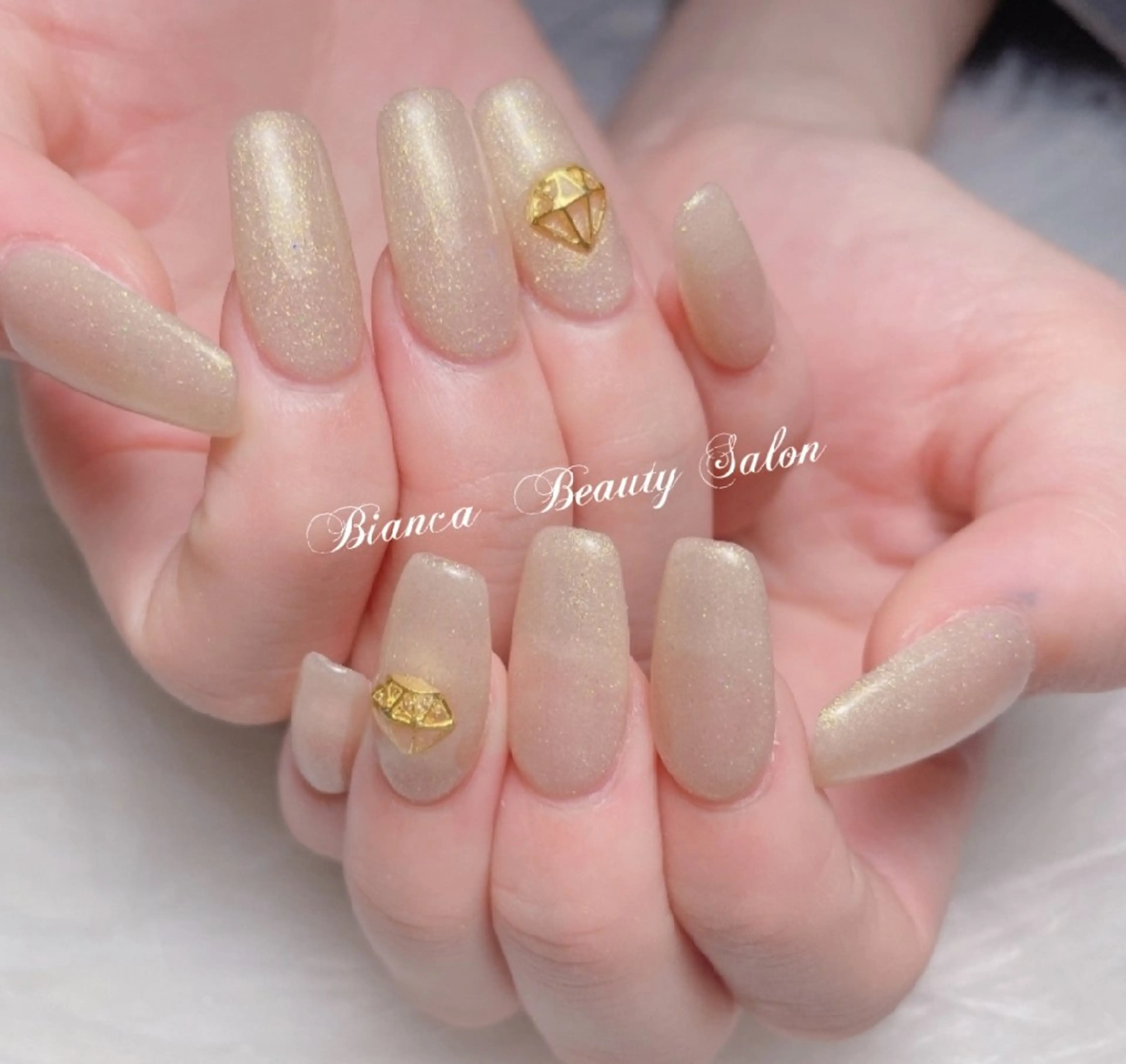 ネイル ハンドネイル ハンドケア 星みこと 長さ出し得意のネイルデザイン