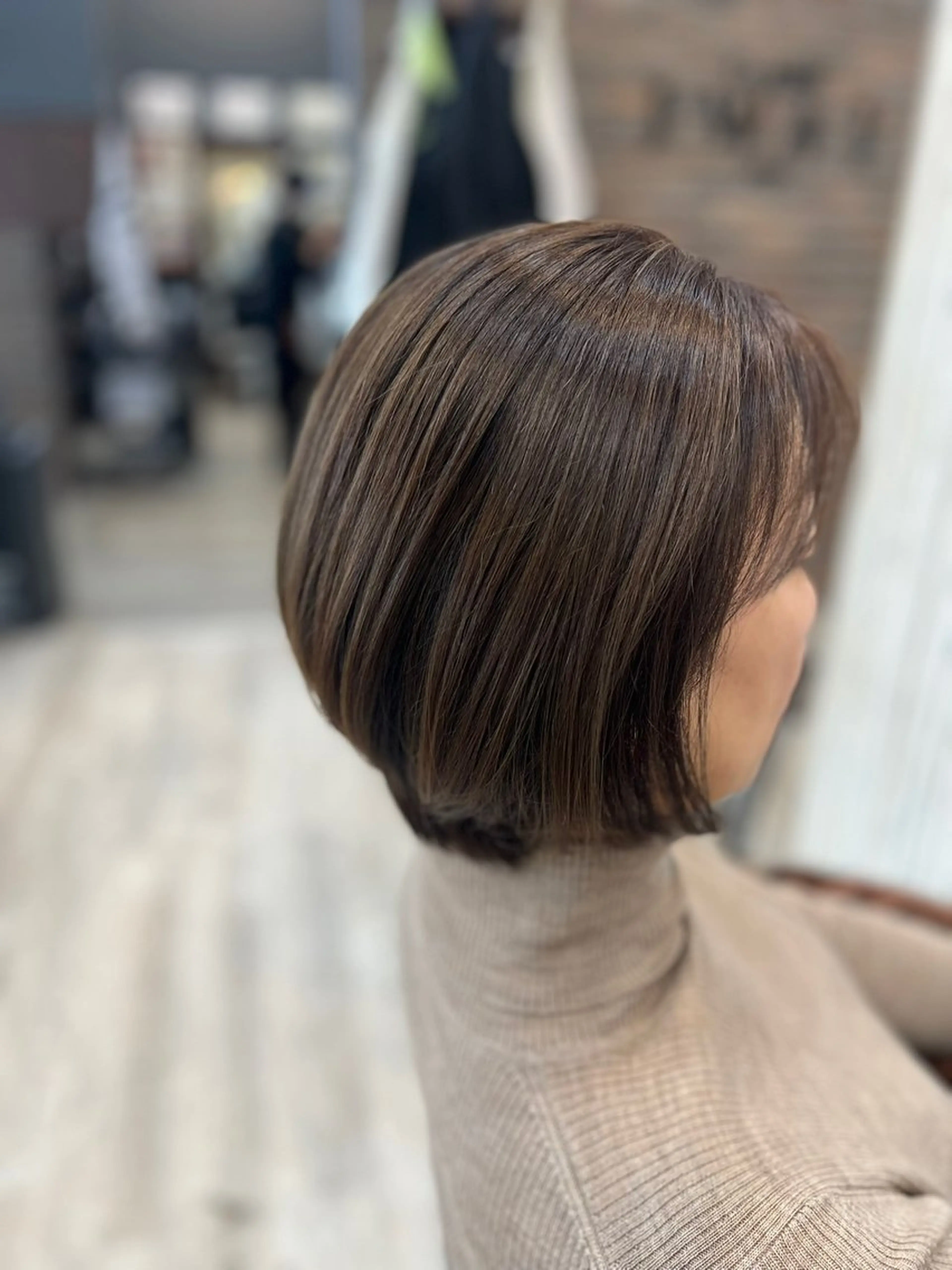 ショート カラー 透明感カラー ハイライトカラー ハイライト 吉村 佳澄のヘアスタイル