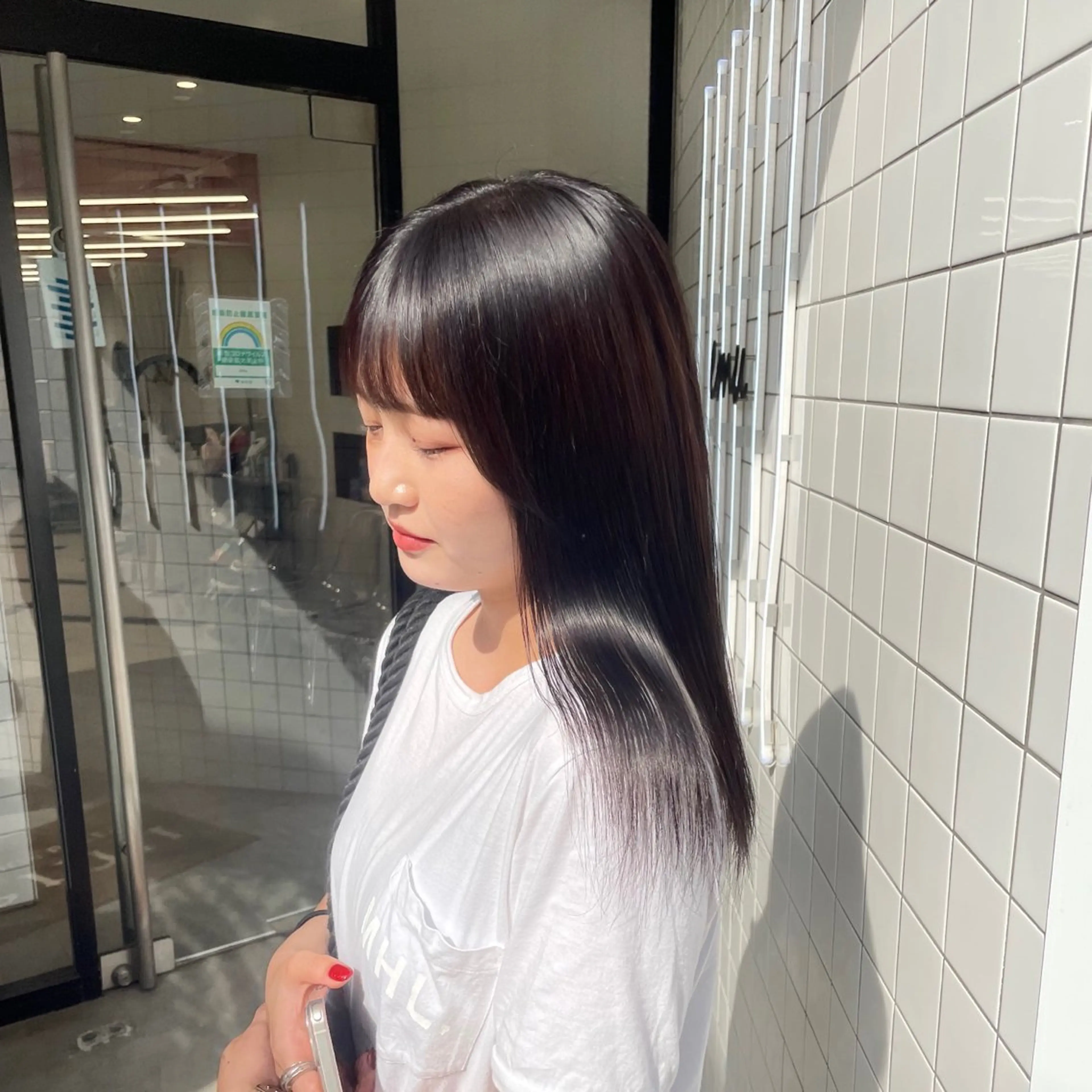 ミディアム カラー パーマ ヘアアレンジ メンズ ブラウンカラー 透明感カラー ダークブラウン トリートメント mona/ ストレートスタイル✨のヘアスタイル