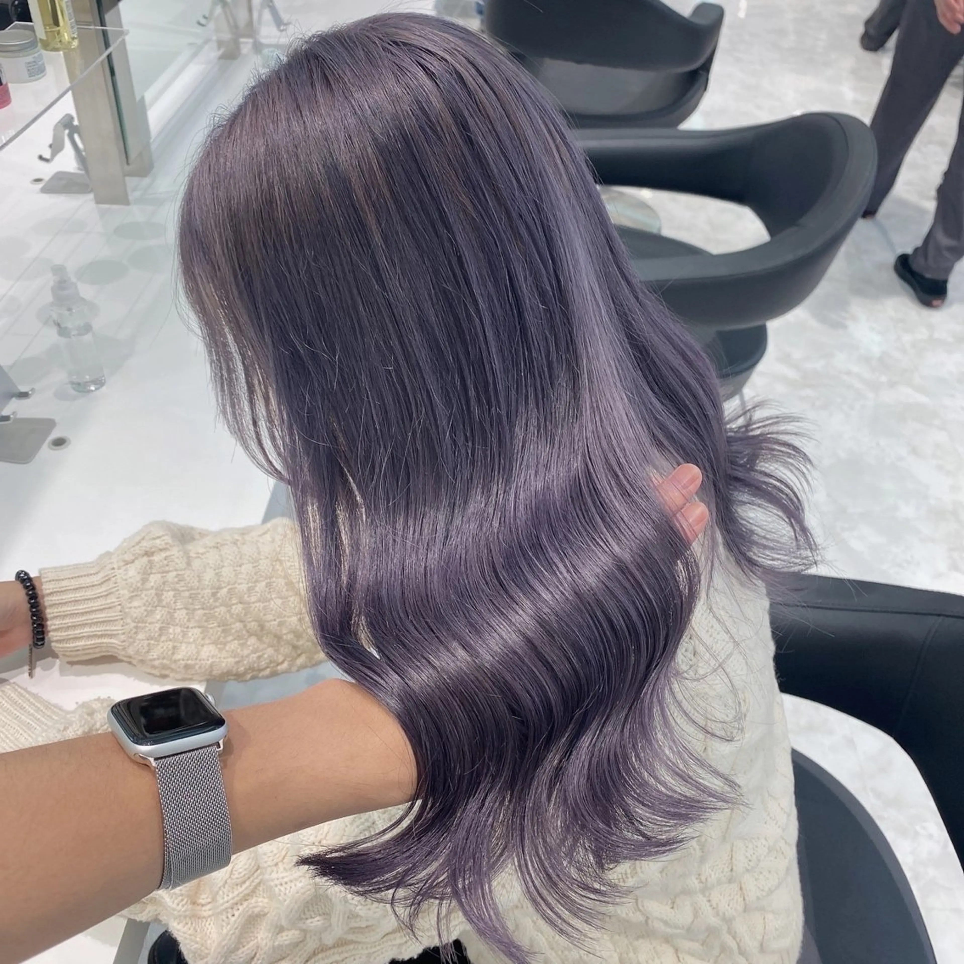 ミディアム カラー ハイトーンカラー ラベンダーカラー ブリーチなし🩶 グレージュのヘアスタイル