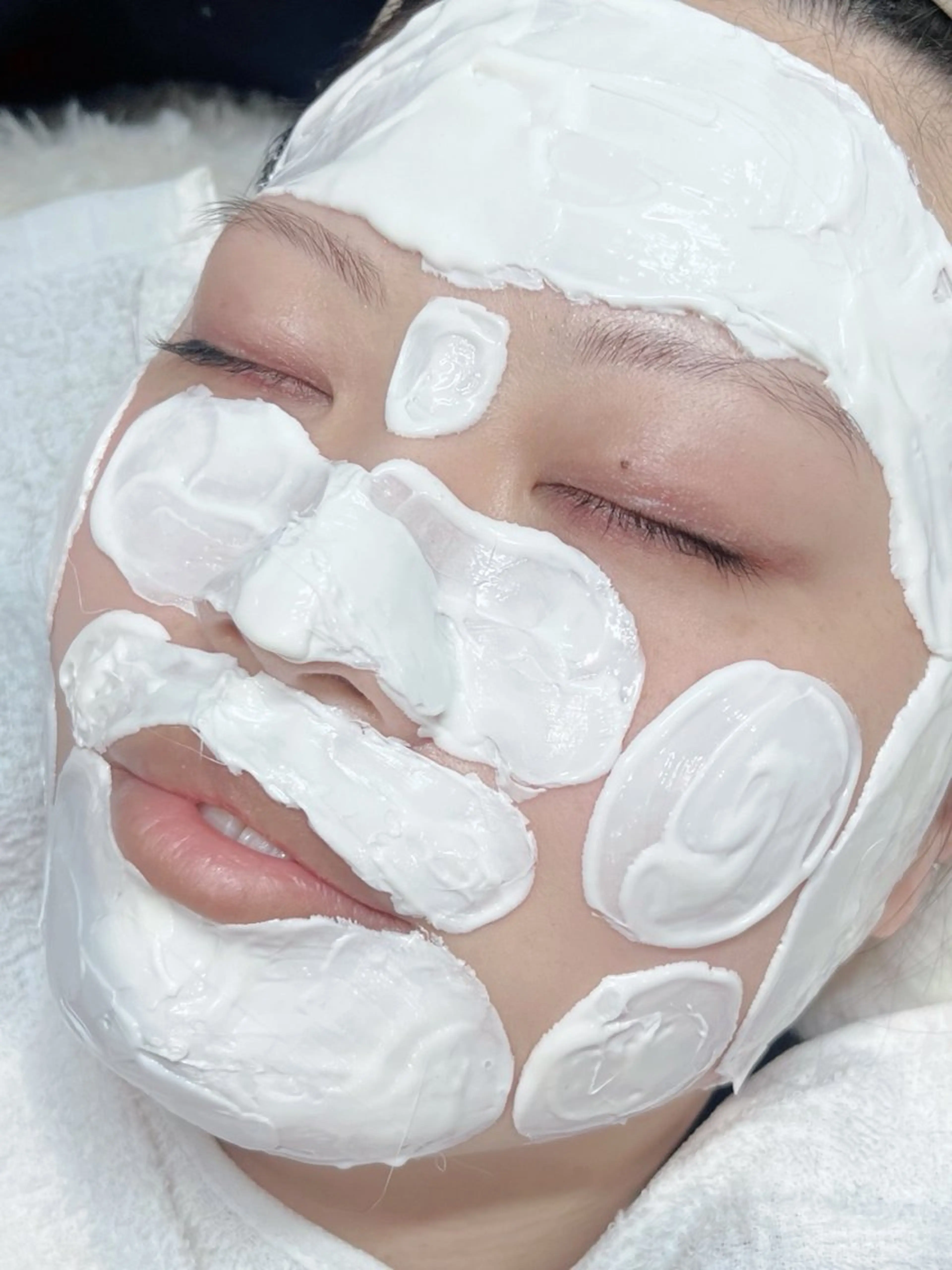 エステ Riho/博多/ まつげパーマ/LEDのマツエク・マツパデザイン