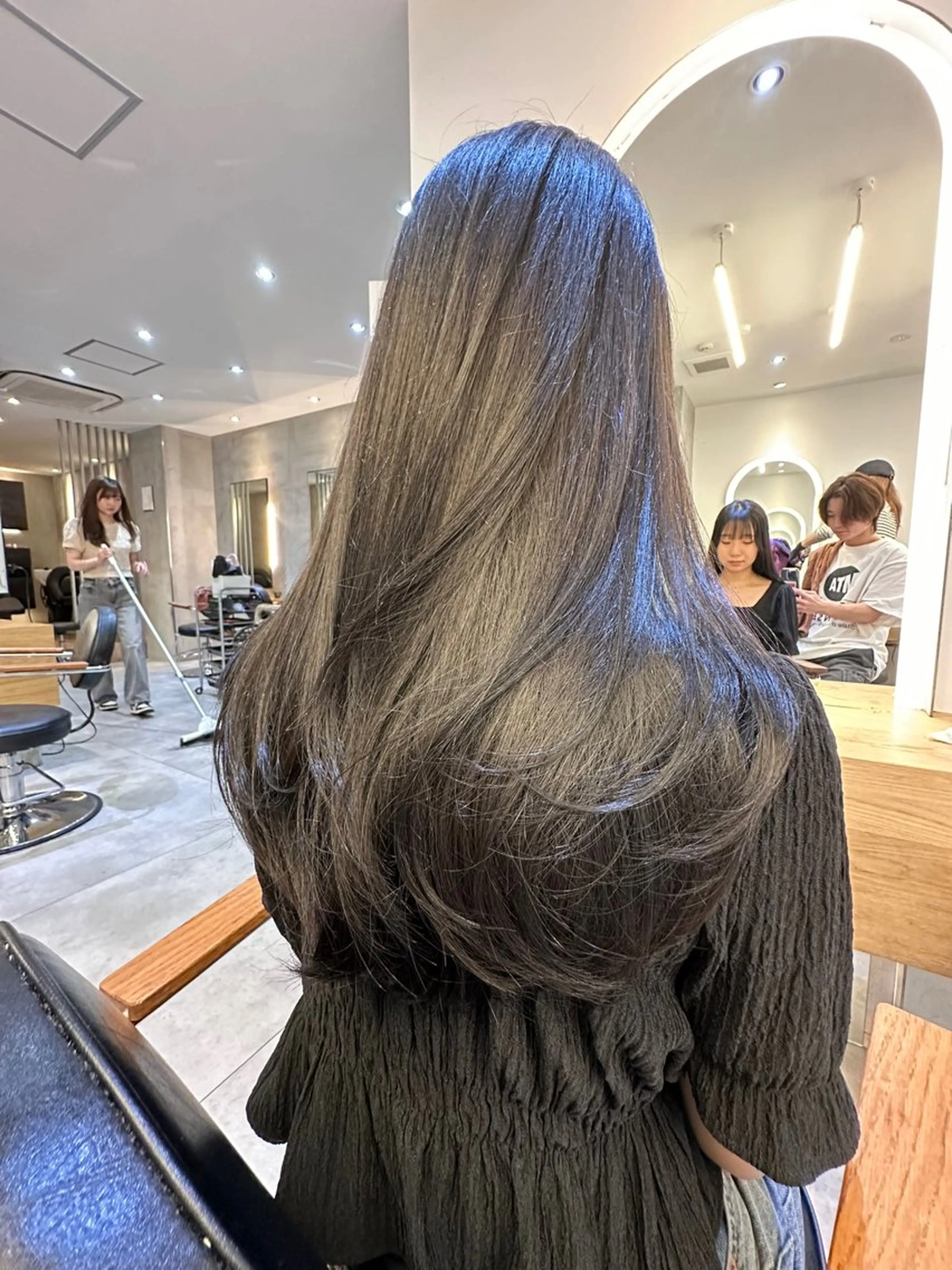 ロング レイヤーカット カット トリートメント 美髪矯正💎副店長 💎ミツキのヘアスタイル
