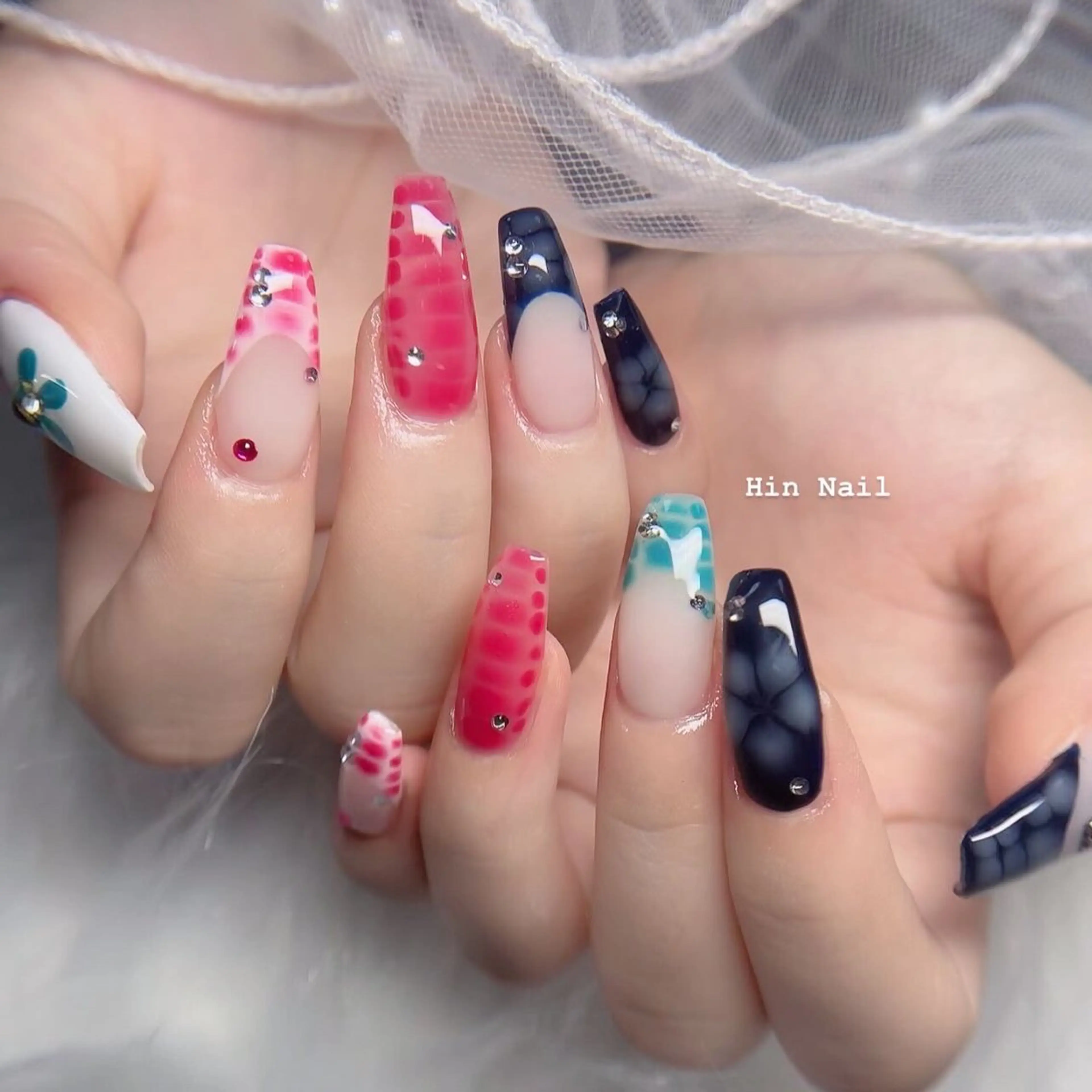 ネイル ハンドネイル Hin Nail Osaka所属・Hin Nailsのネイルデザイン