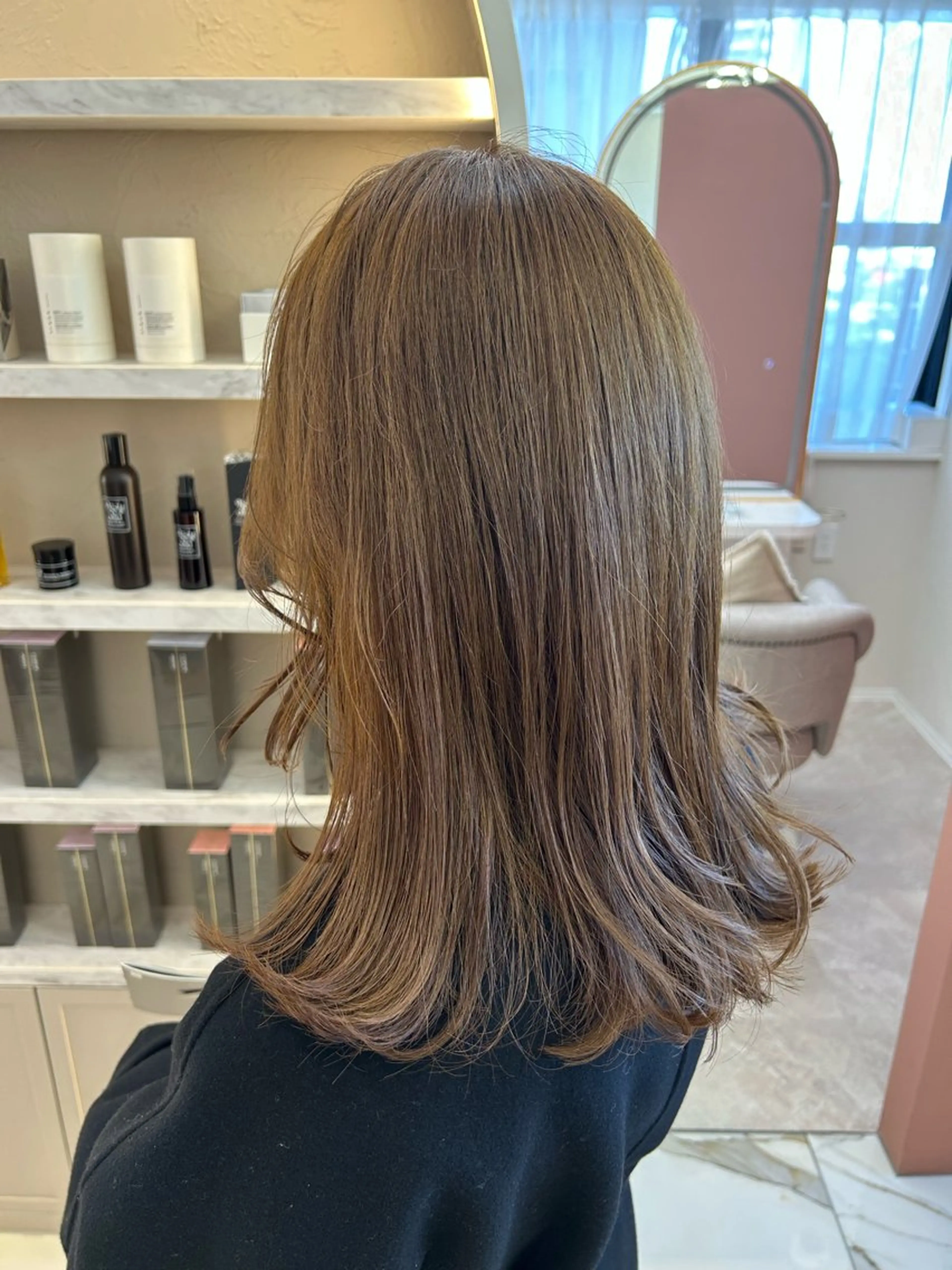 ミディアム カラー カット ヘアカラー トリートメント 佐合 梨花 / ｅａｕ〈オー〉のヘアスタイル