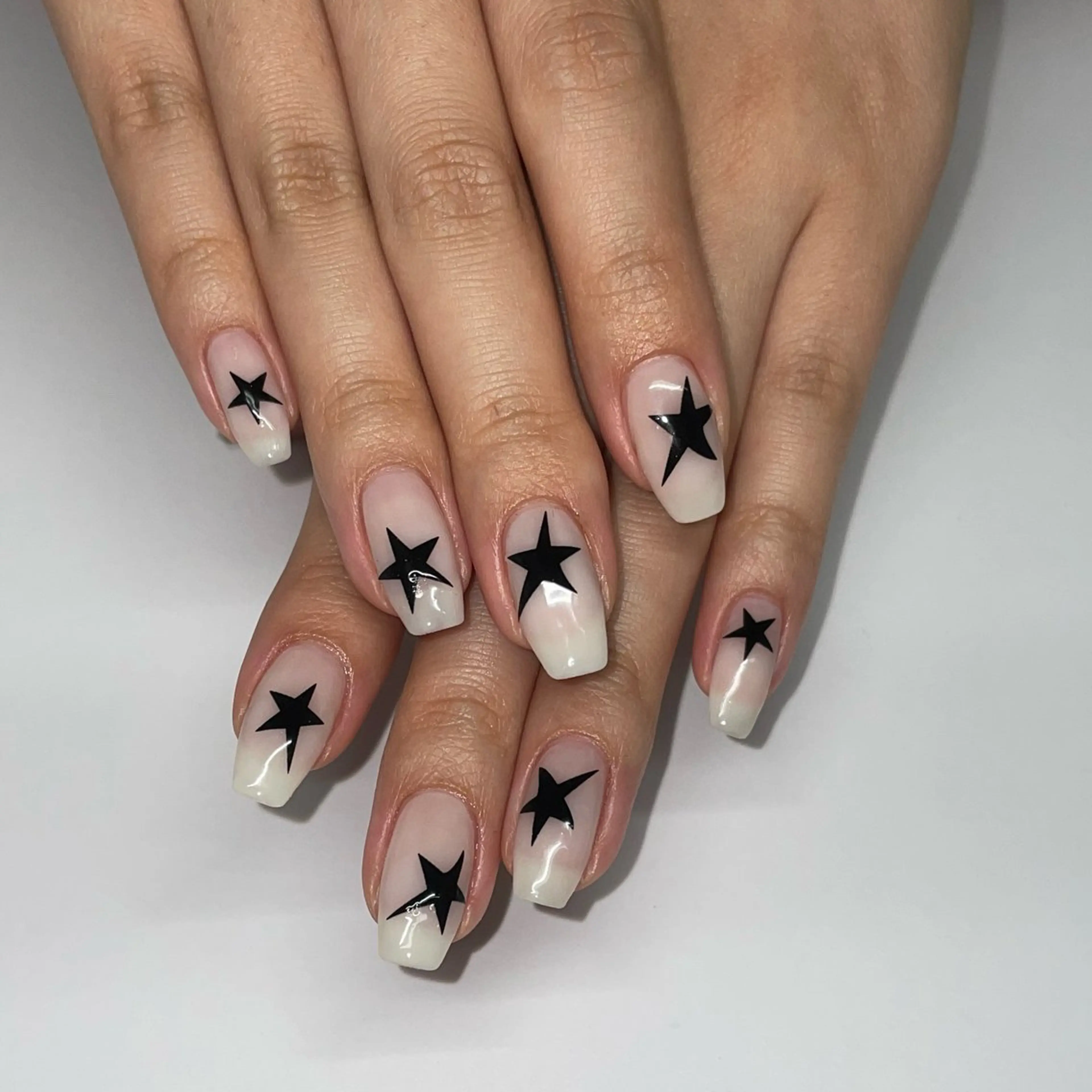 ネイル ハンドネイル うの 韓国ﾈｲﾙ໒꒱⋆⭒˚のネイルデザイン