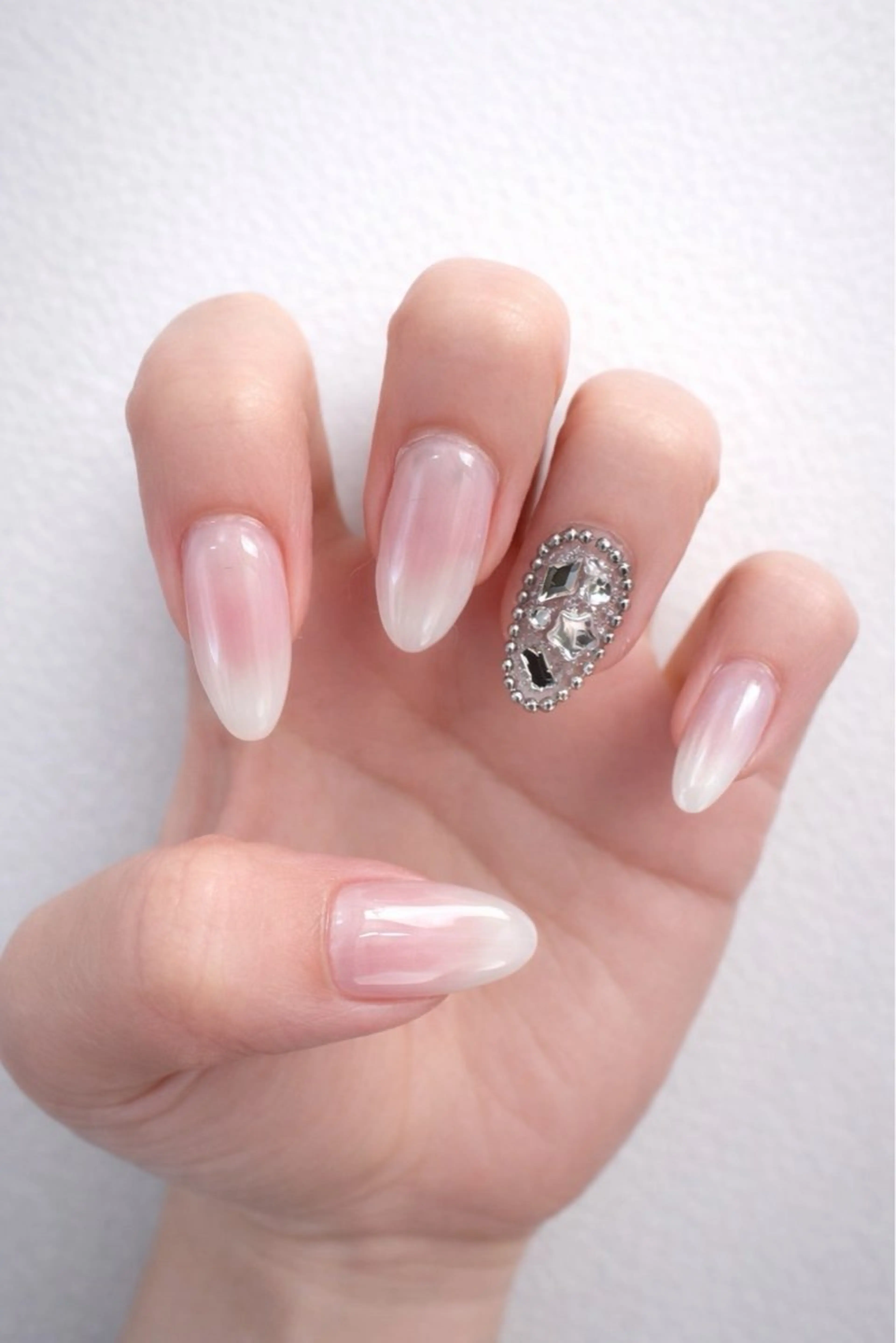 ネイル グラデーション シンプルネイル ストーンネイル ハンドネイル Kii nailのネイルデザイン