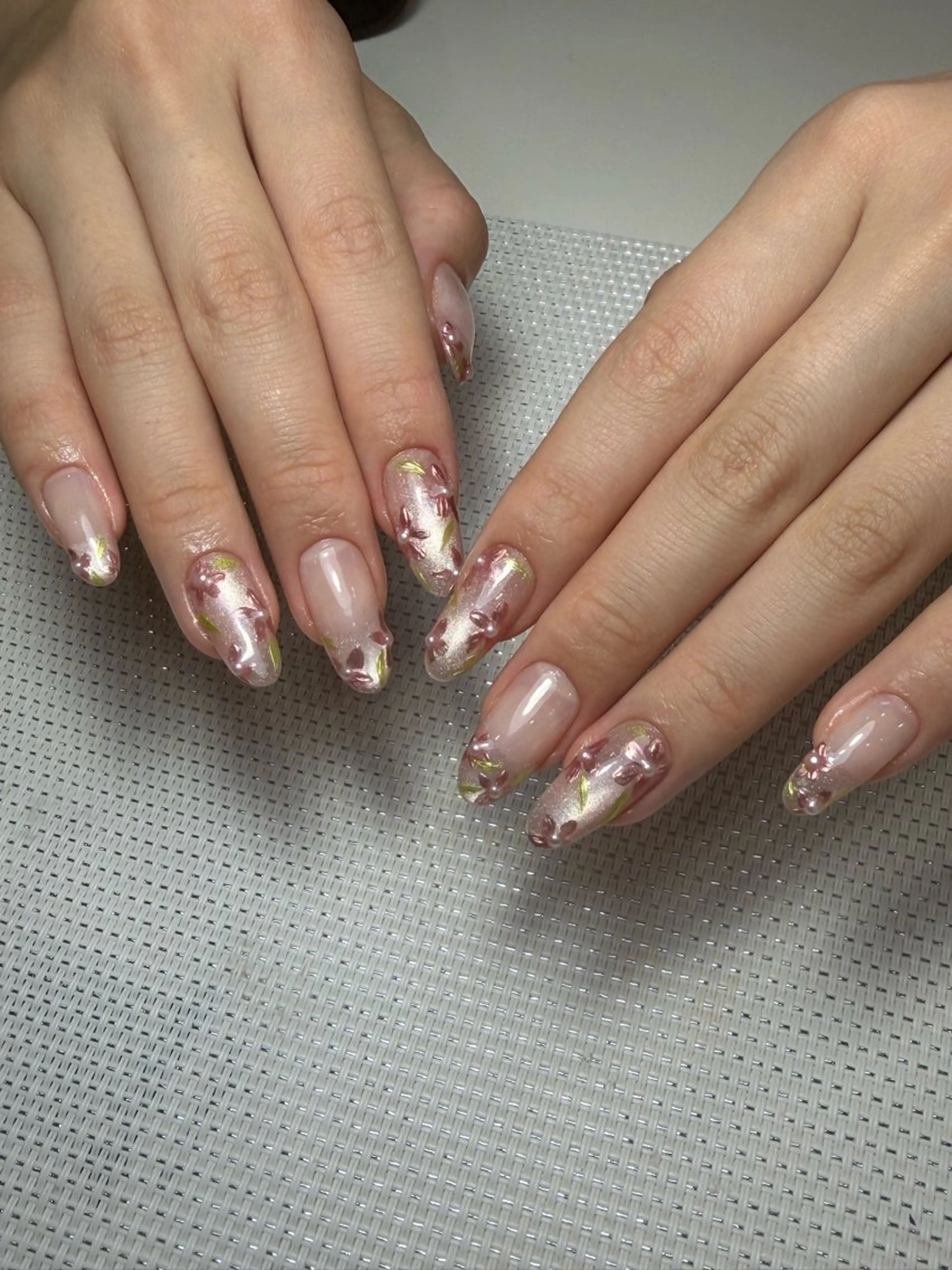 ミディアム ハンドネイル Umi nail& eyelash ゆみのネイルデザイン