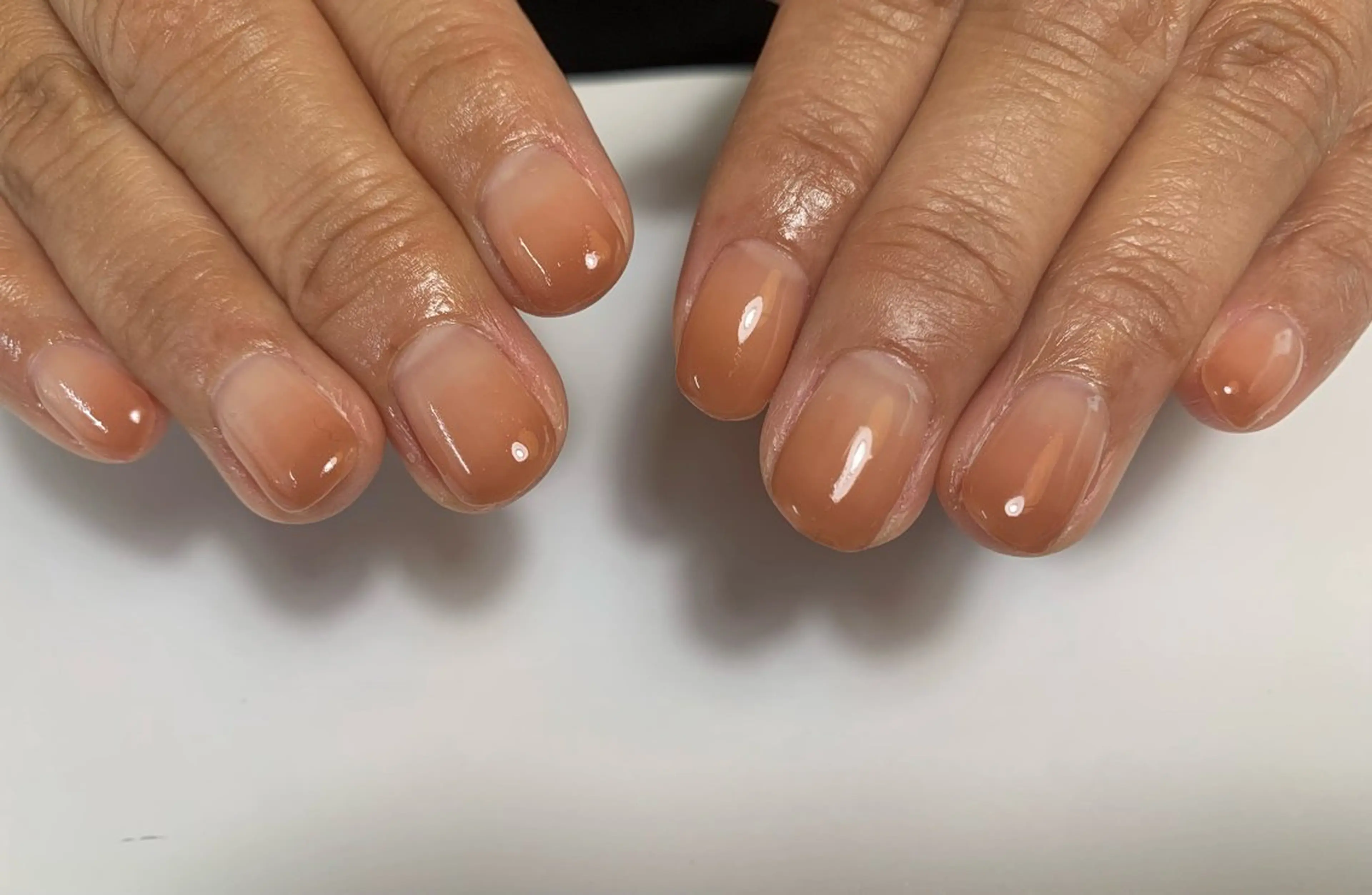 ネイル グラデーション オフィスネイル is.nail 🌷sonokoのネイルデザイン