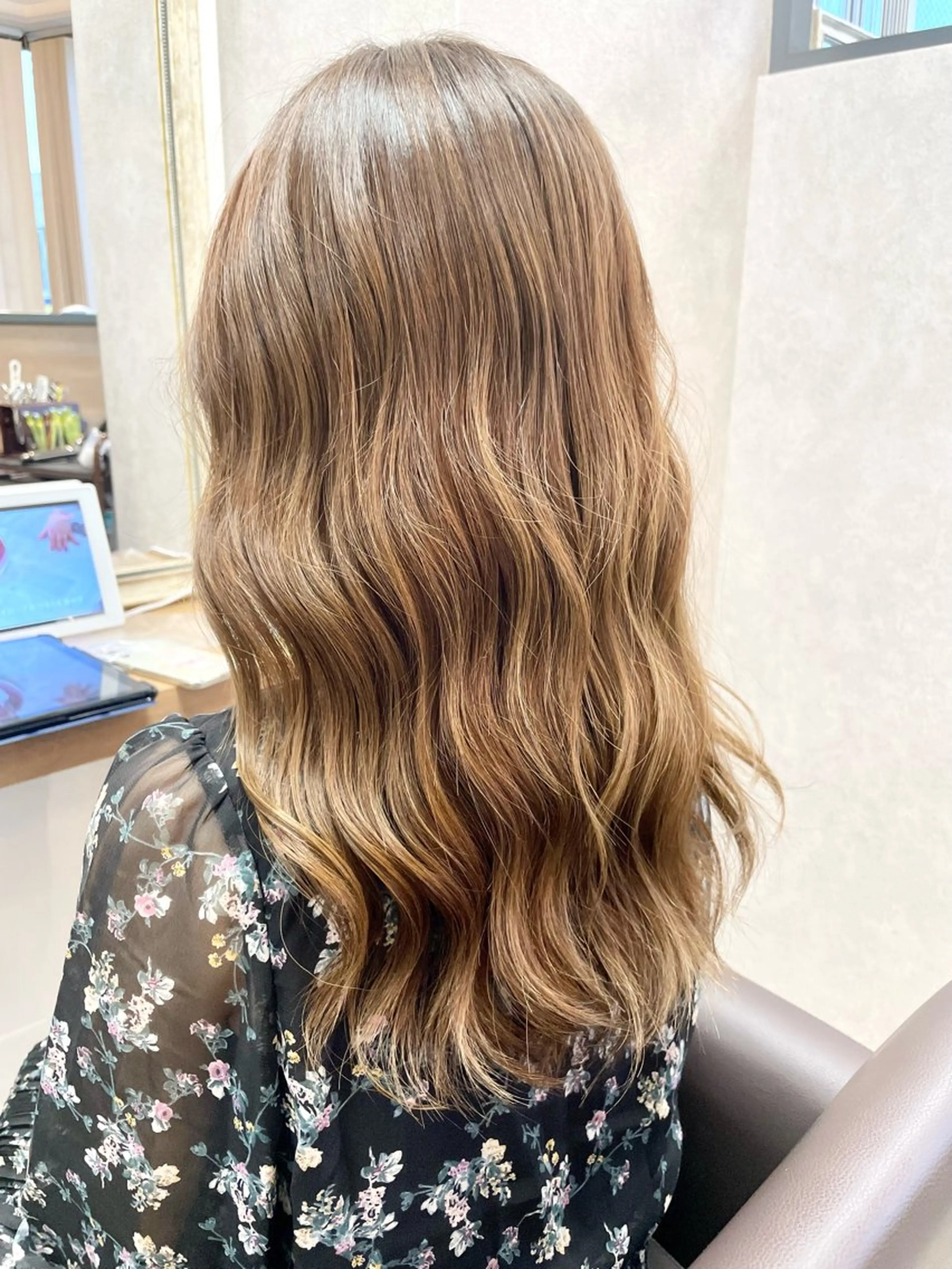 セミロング カラー カット ヘアカラー トリートメント 髪質改善×METEO 店長 貞松直也のヘアスタイル