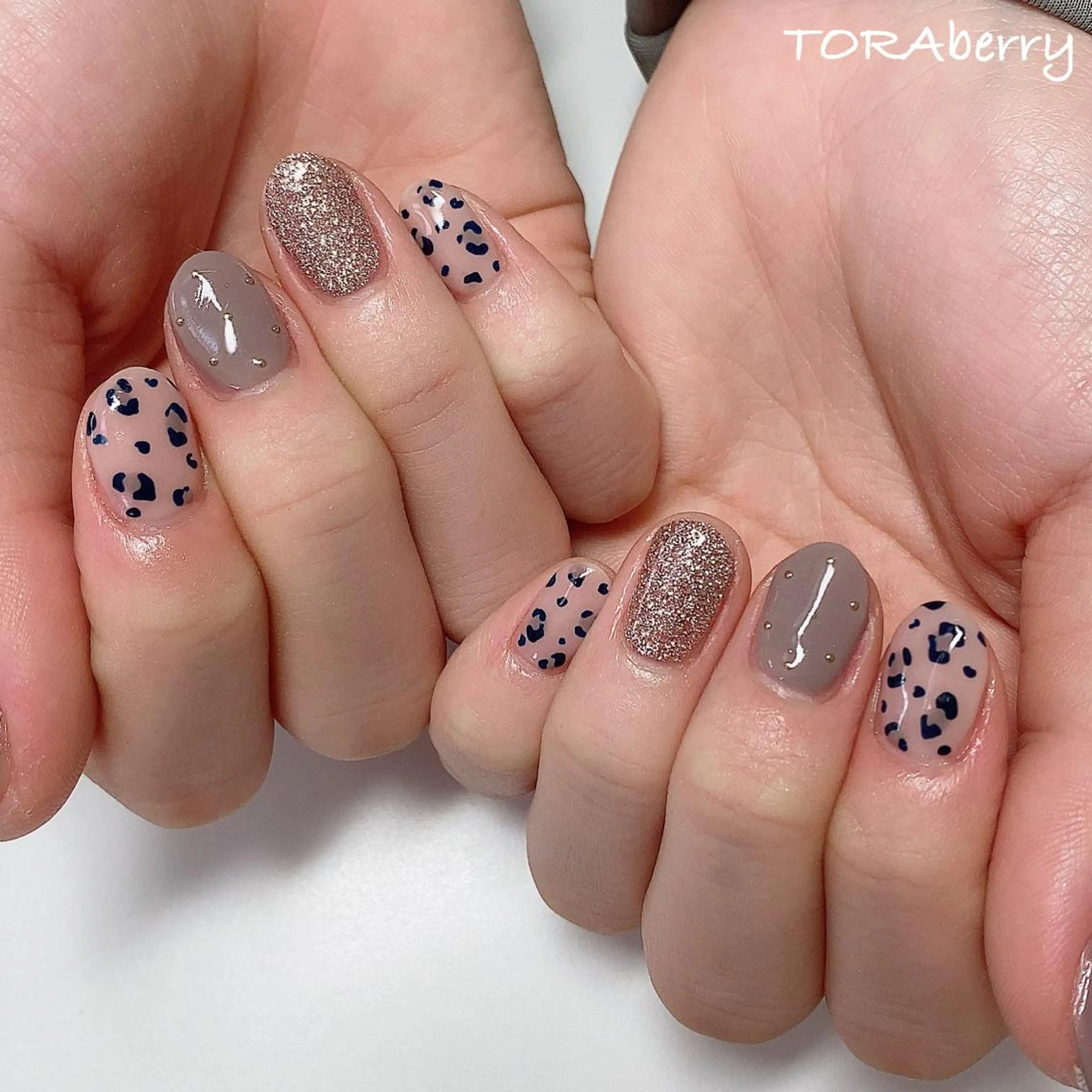 ネイル アニマル柄 ハンドネイル ネイリスト なつみのネイルデザイン