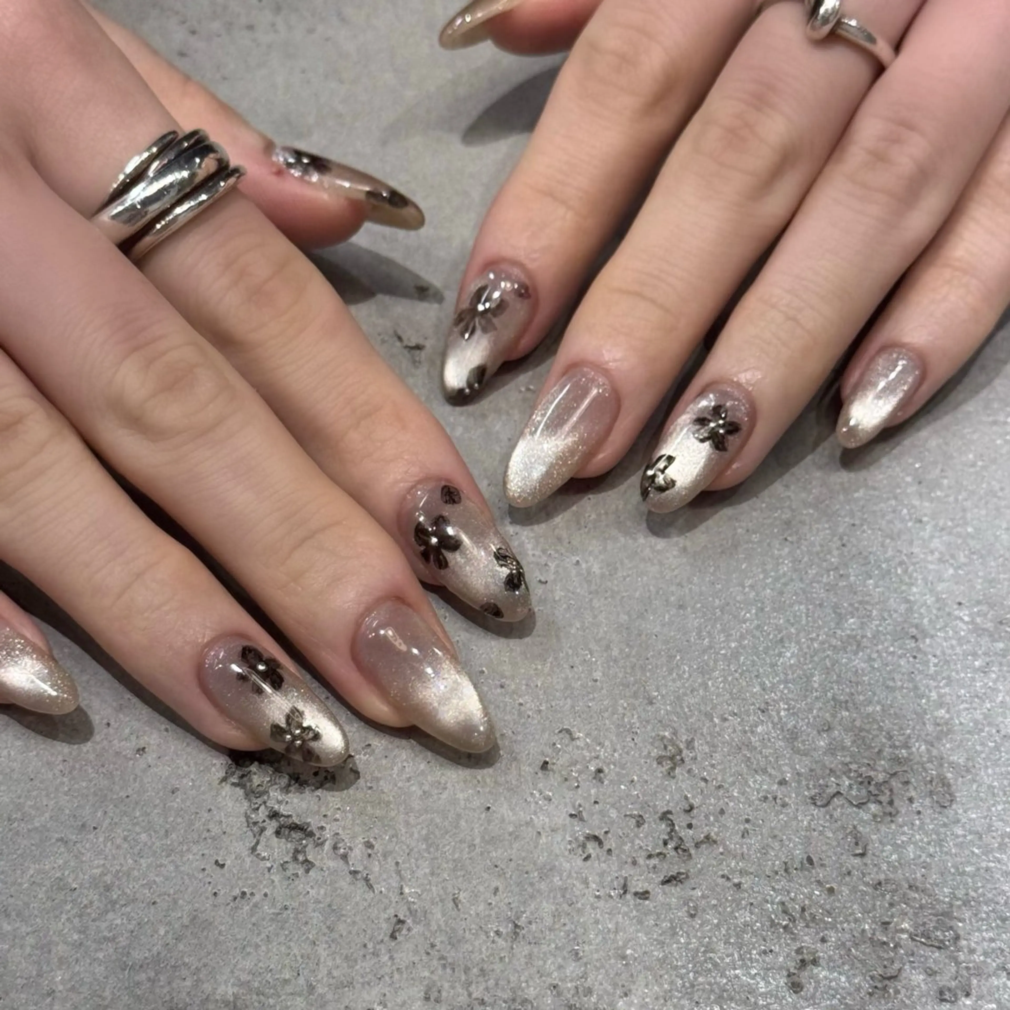 ネイル マグネットネイル ハンドネイル HARUKA ネイリスト福岡/薬院のネイルデザイン