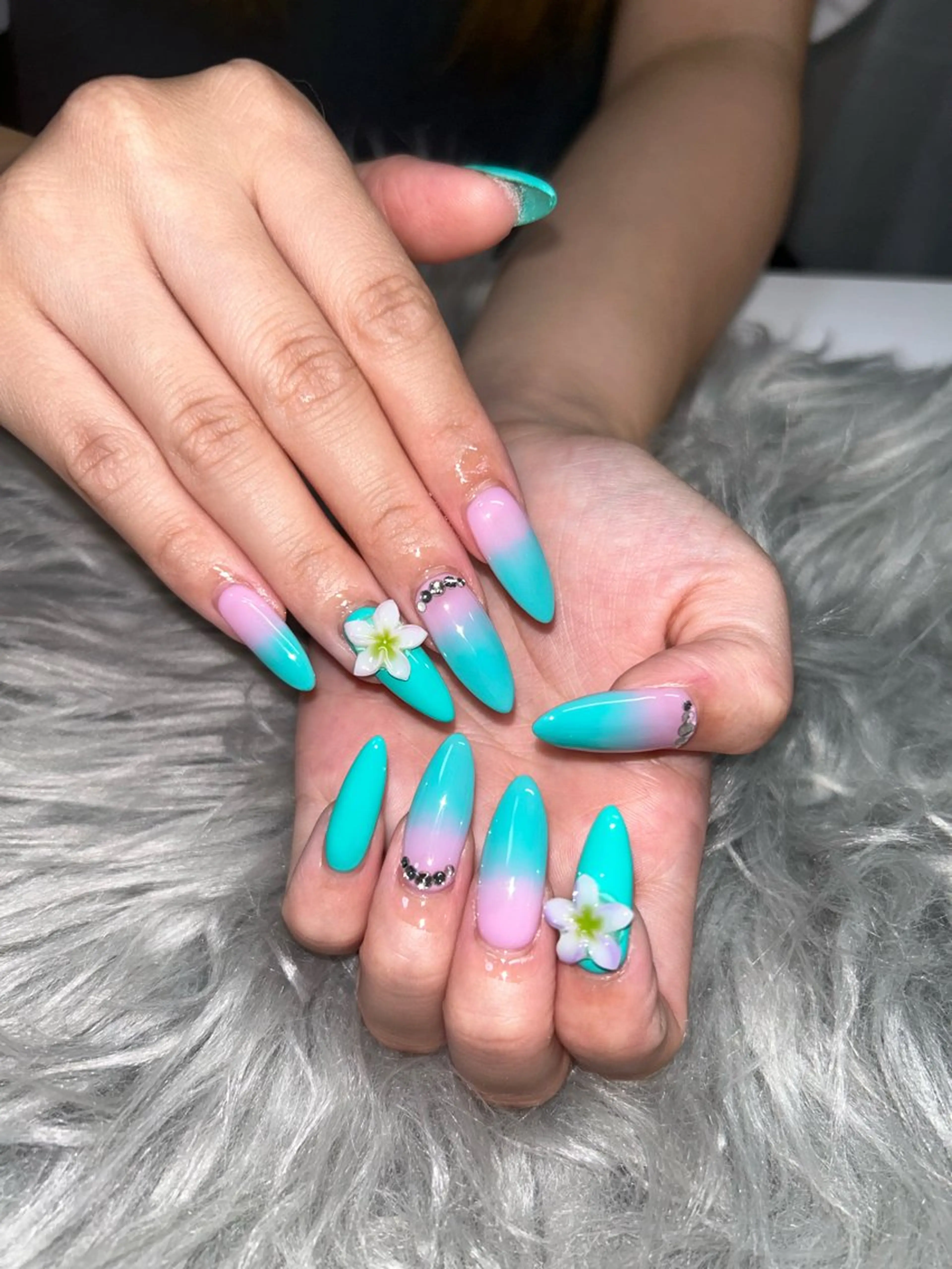 ネイル Hauʻoli nail 🤍のネイルデザイン