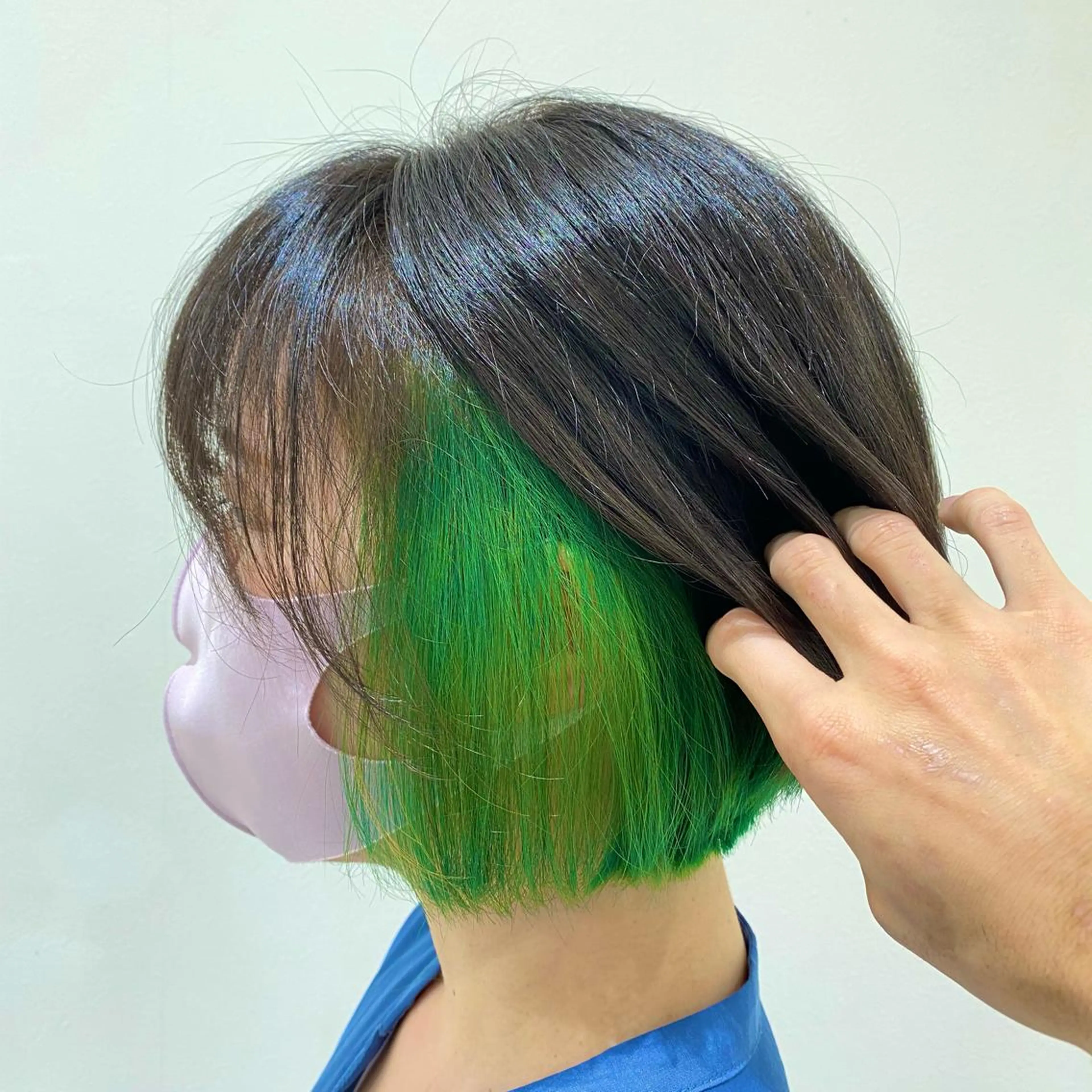 ショート カラー スパイラル波巻き パーマ井本汰壱のヘアスタイル