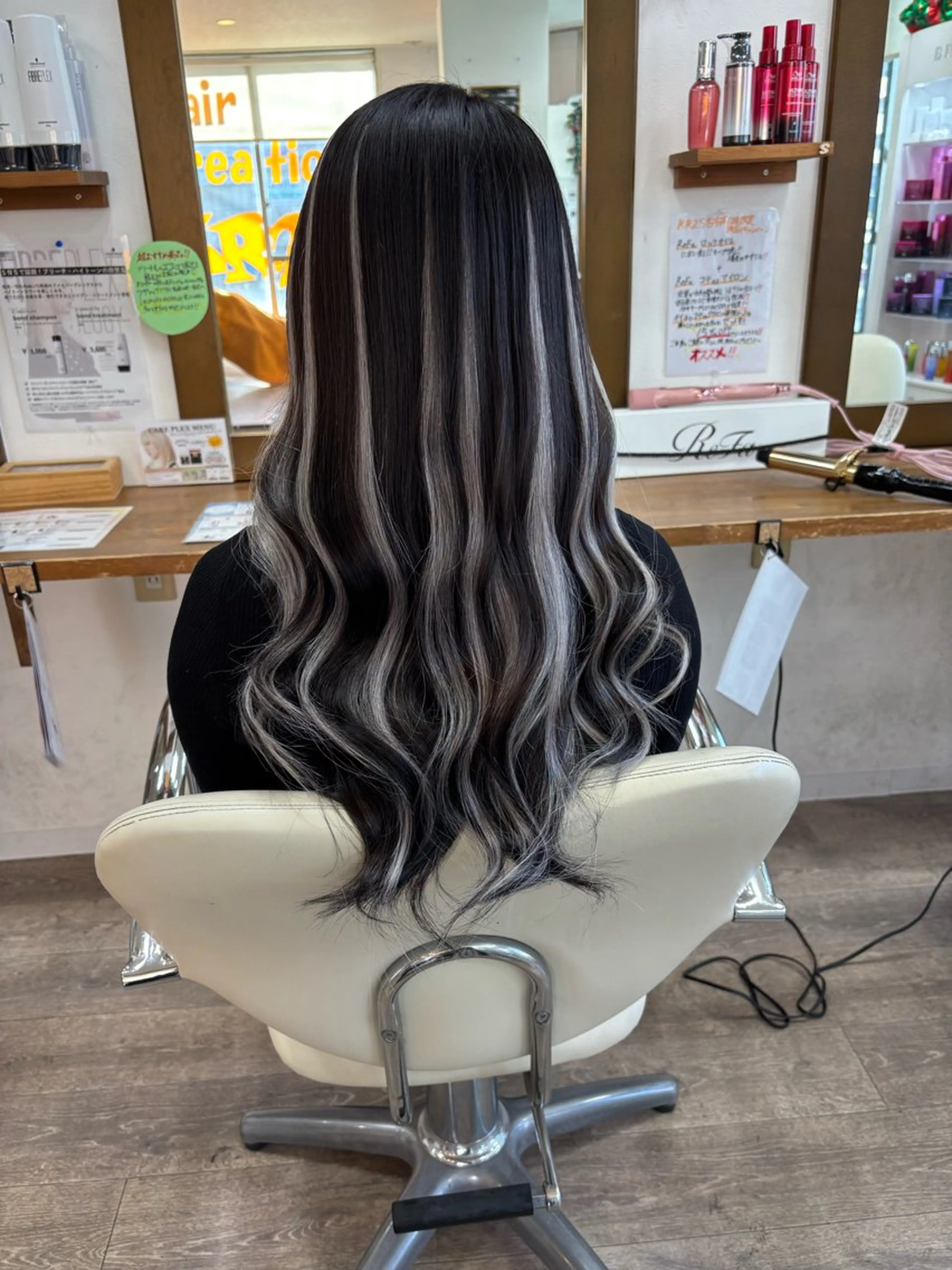 ロング エクステ ハイライト エクステ 艶カラー🫧/シール エクステRYOKAのヘアスタイル