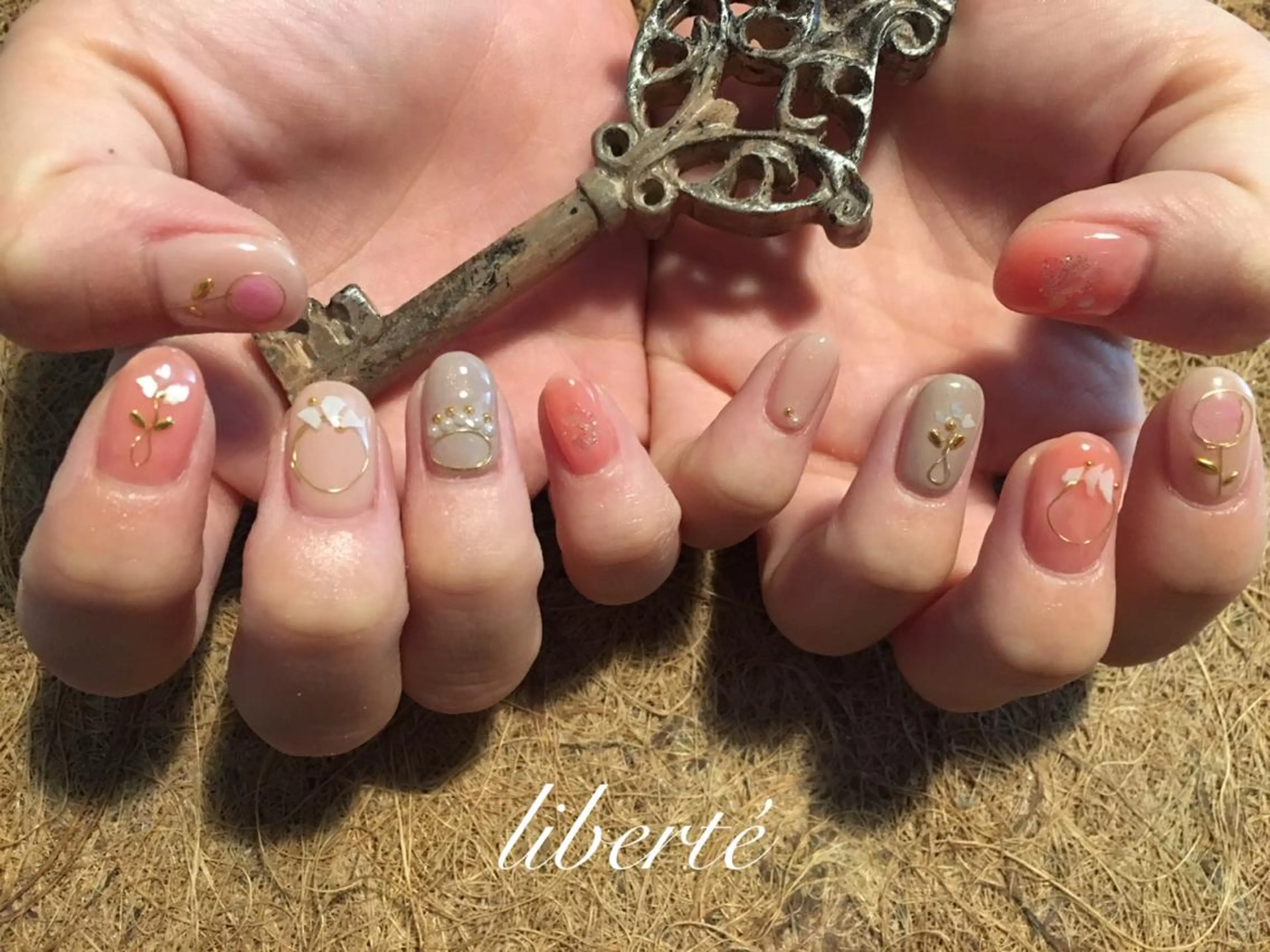 ネイル liberté (リベルテ)のネイルデザイン