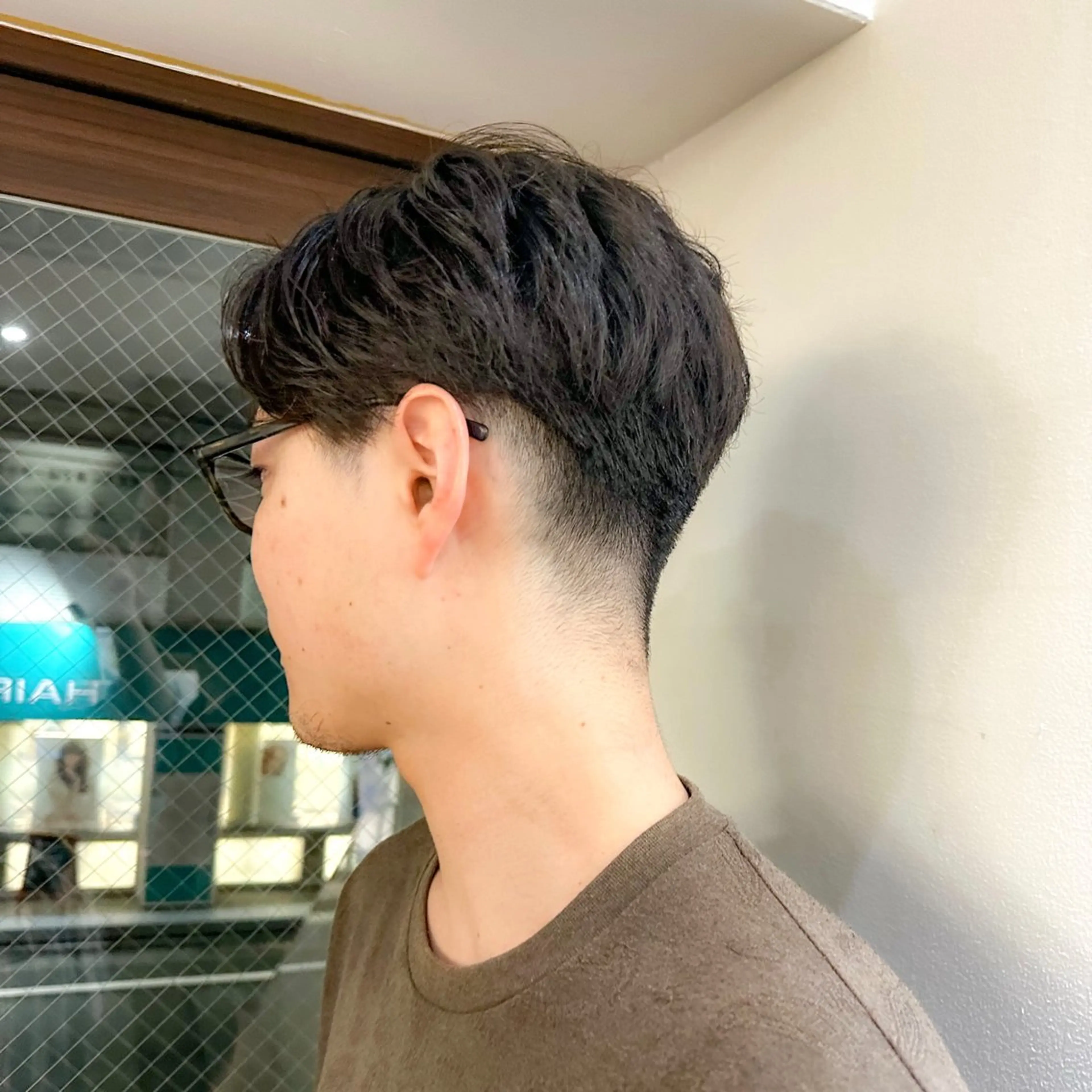 ショート メンズ カルマパーマ メンズパーマ スペインカール 朝楽メンズパーマ 🥇メンズカット吉田のヘアスタイル